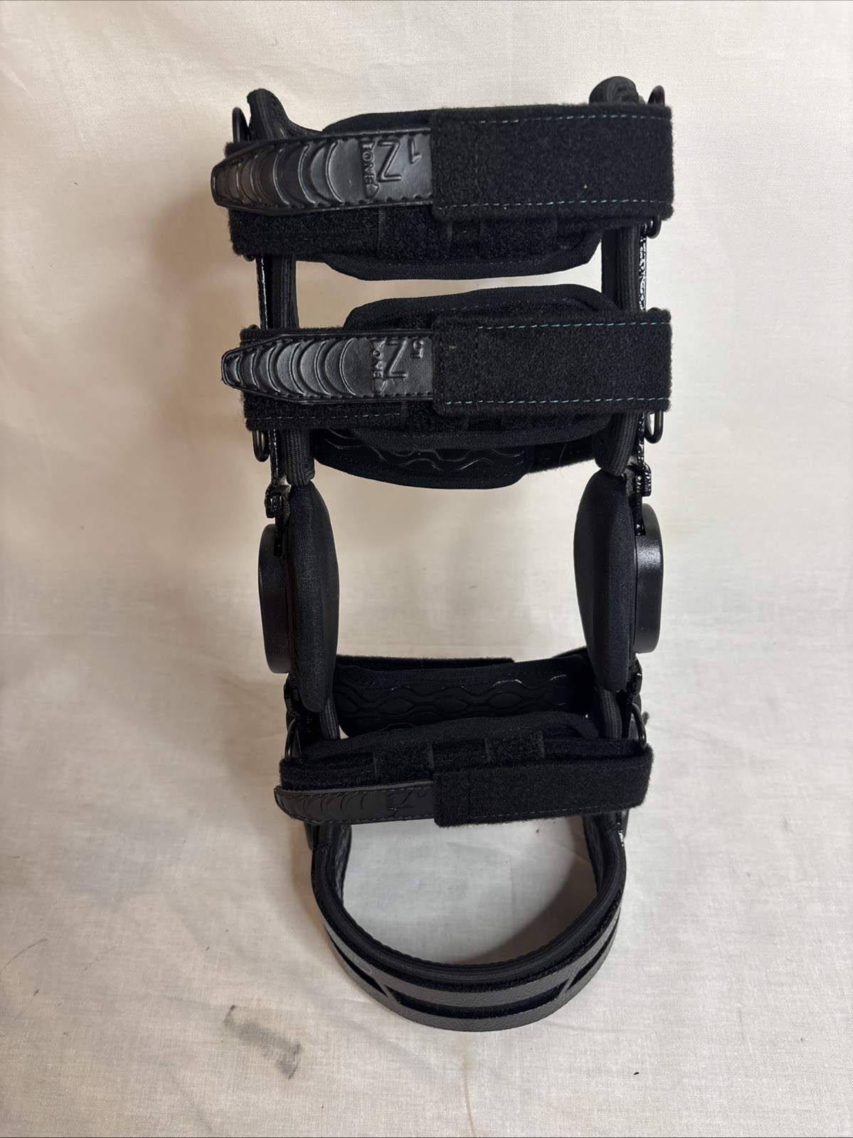 Z ONE Z1 K6 Hinged Unloader Metal Knee Brace Support for ACL, MCL, LCL, PCL