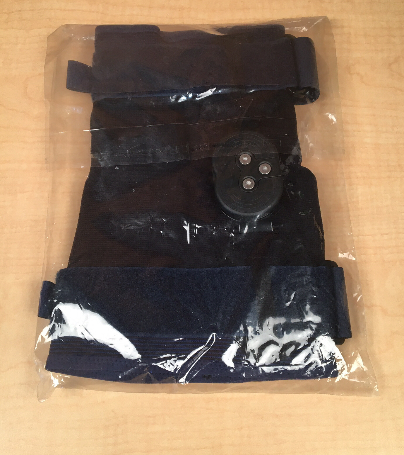 American Medical Products Quicksilver Knee Brace Blue Size Medium Brand New