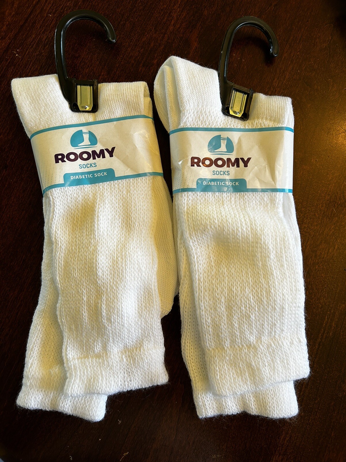 Roomy Diabetic Socks Sz 8 – 10 White Includes 2 Pairs Made In USA LOW SHIPPING!