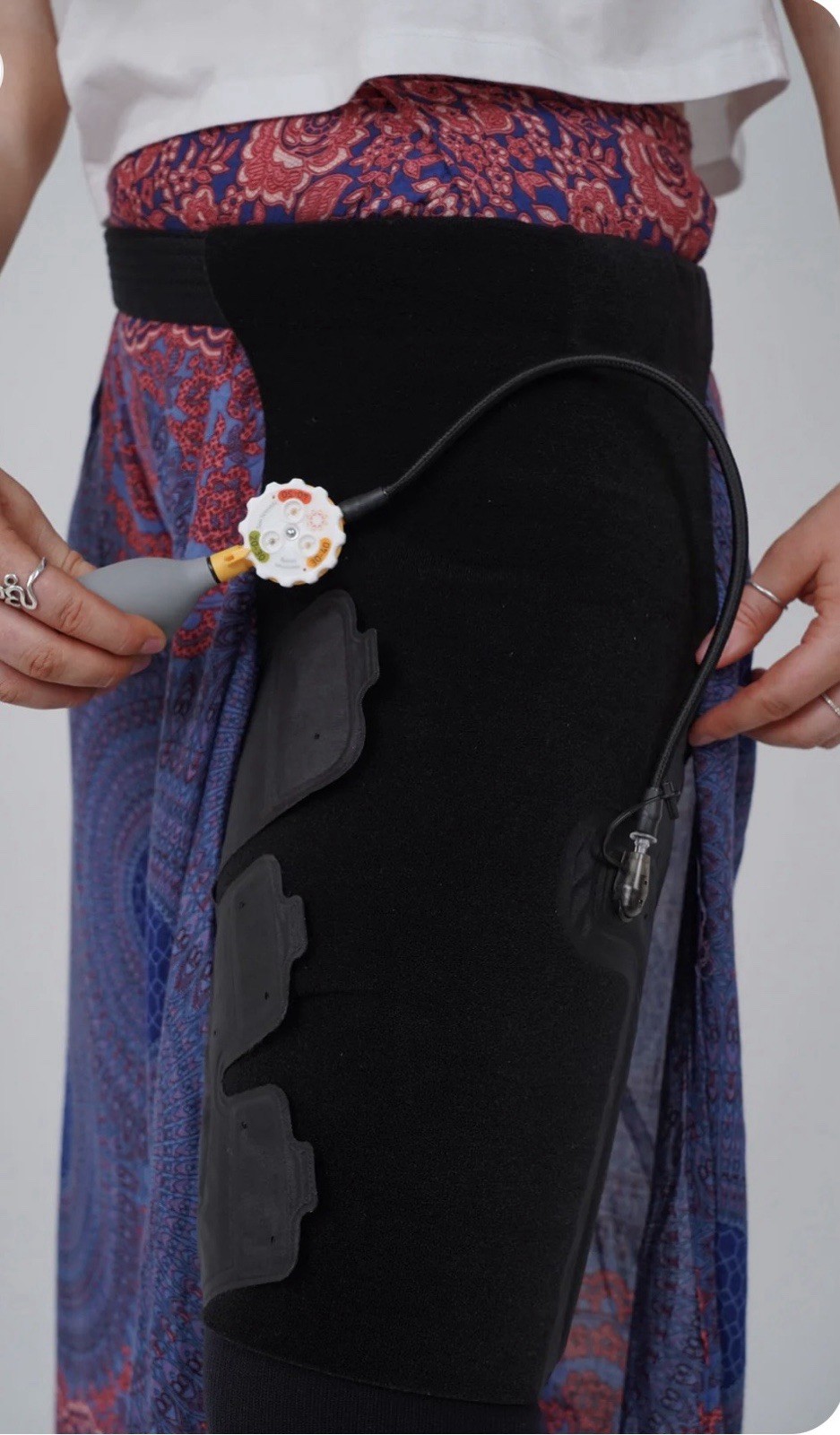 Sun Scientific aero Wrap Thigh Compression System – Size: Small Right Thigh