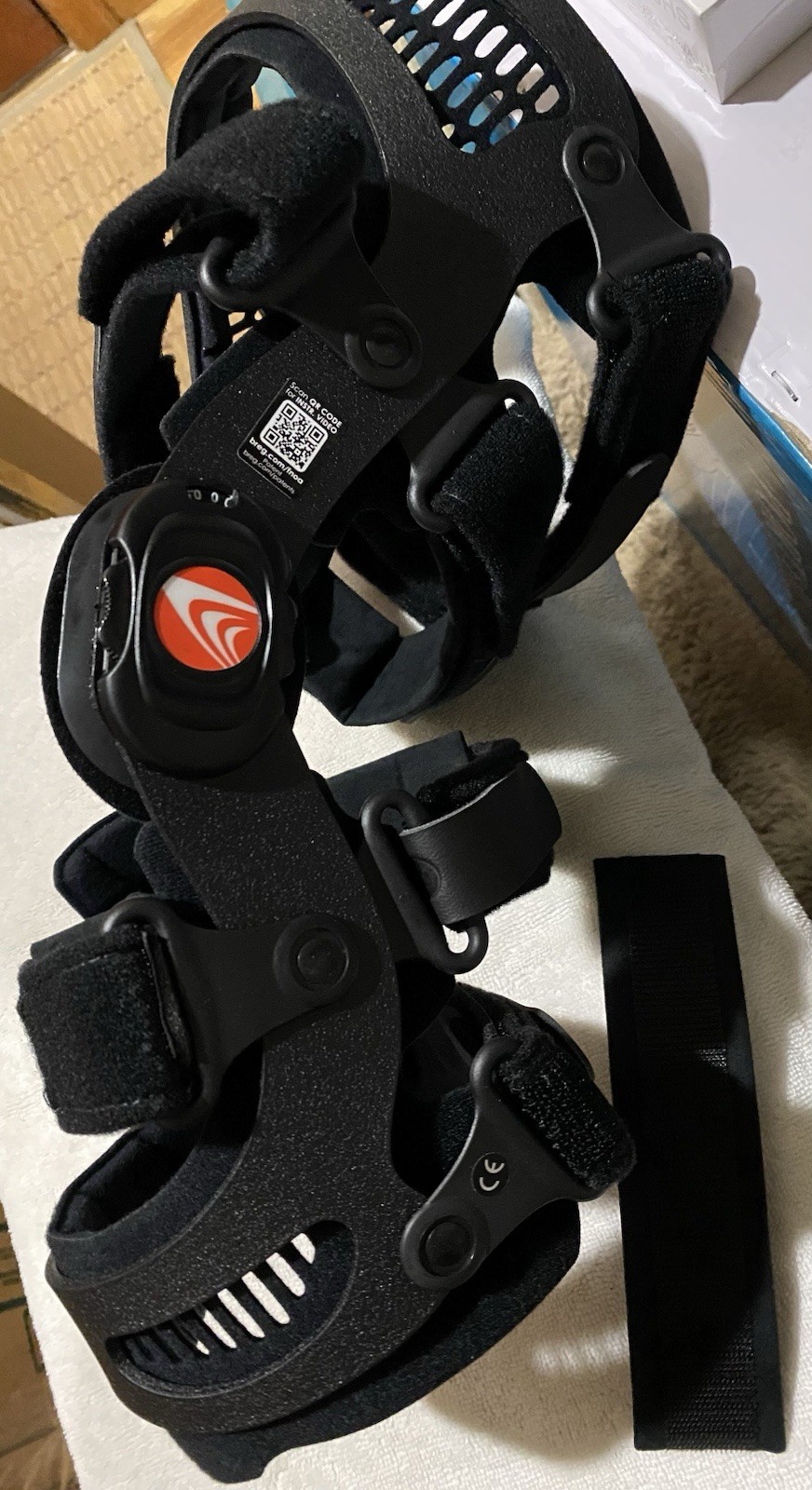 Breg Solus OA Plus Left Medium Knee Brace Stabilizer Adjustable Secure XTRA PAD