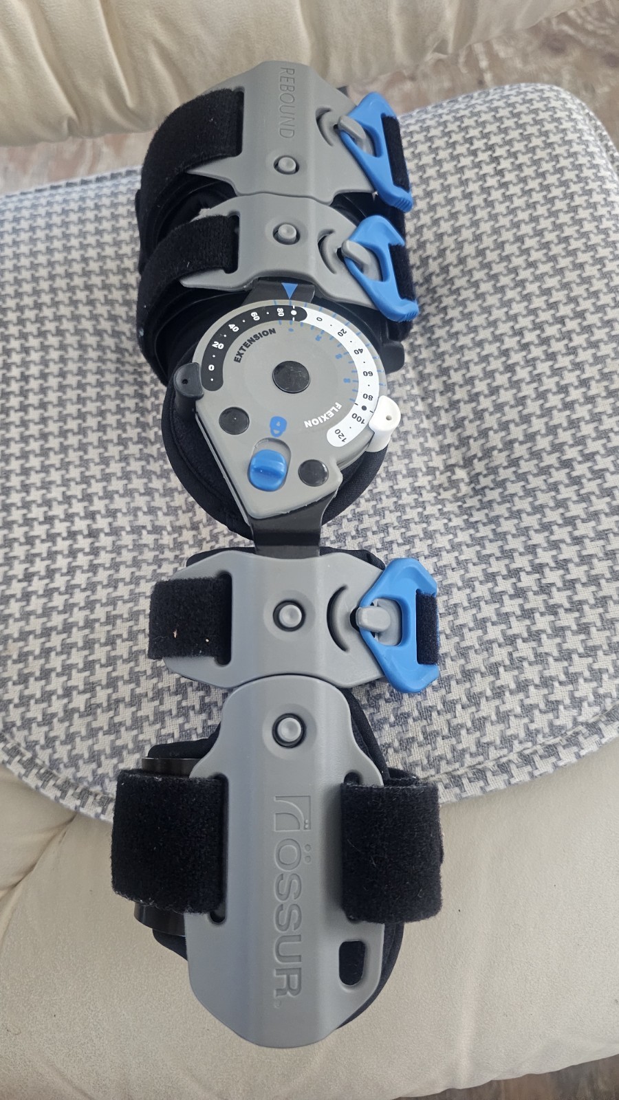 OSSUR Rebound Post-Op Knee Universal Cool Brace Pre-owned