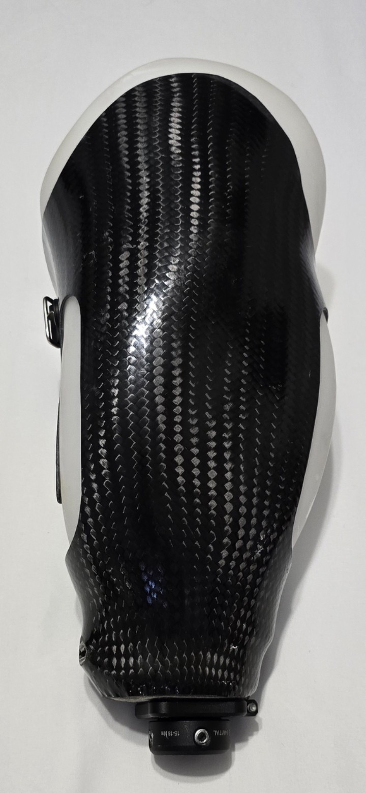 Socket of fiber Carbono In Perfect Condition.