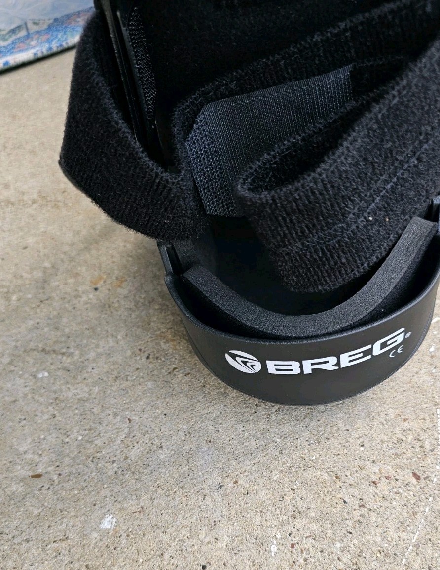 BREG SoftGait Air Short Walker Boot Size L