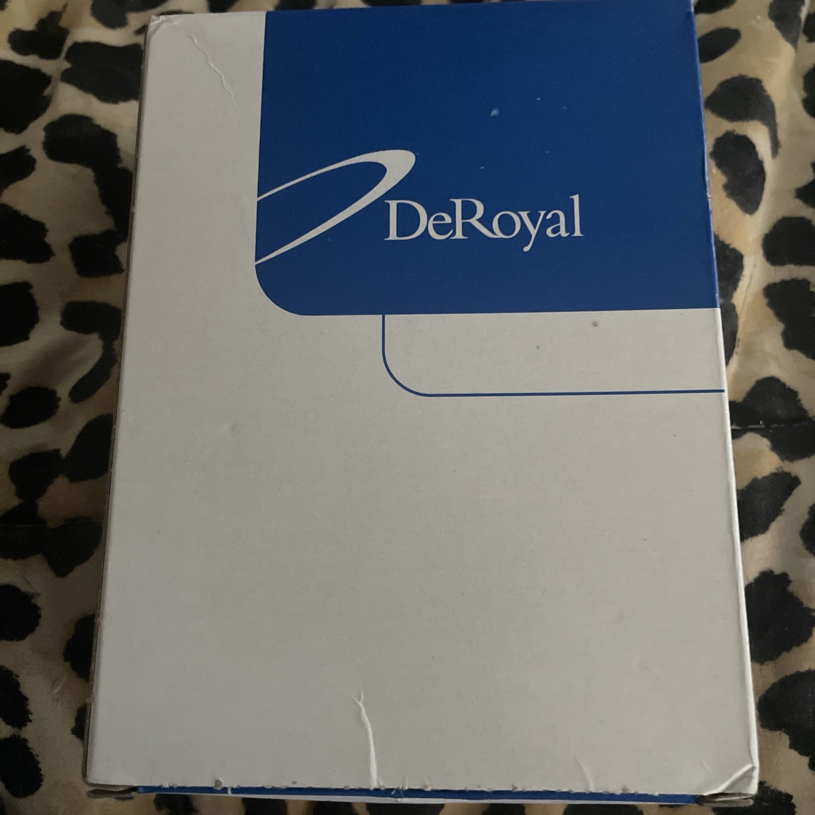DeRoyal Open Patella Knee Sleeve Never Used