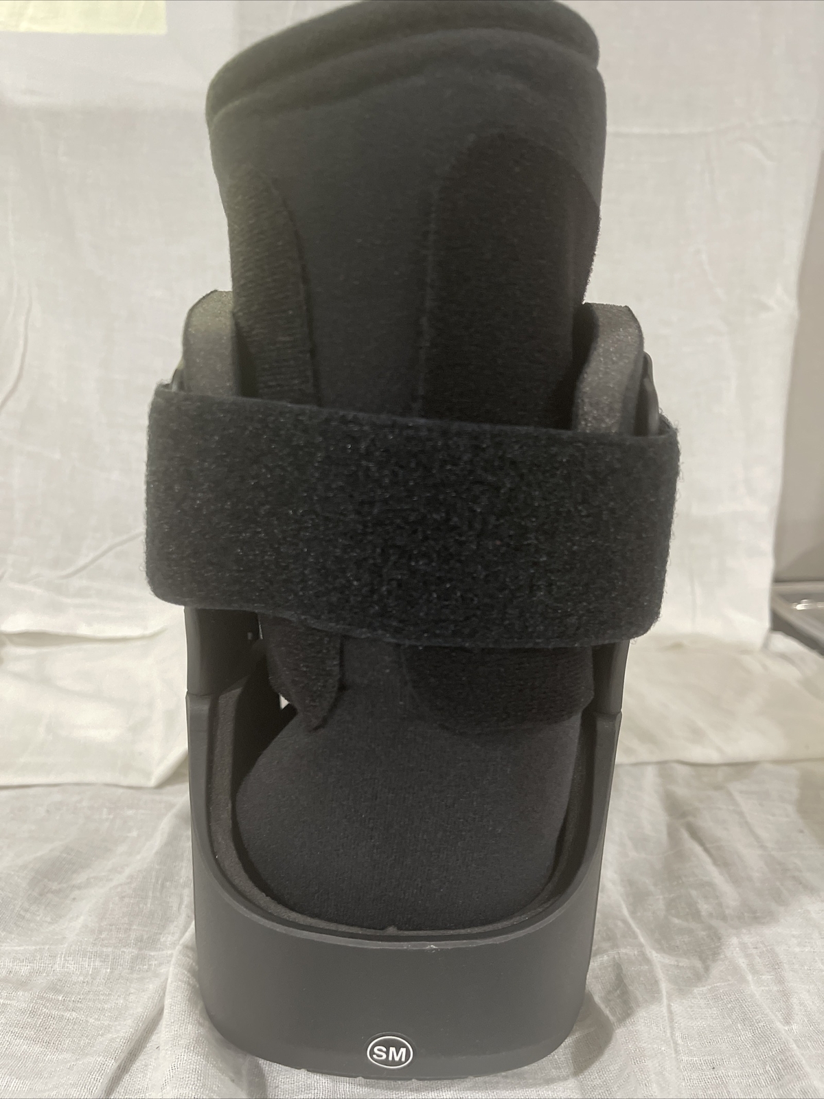 United Ortho Short Air Cam Walker Fracture Boot, Black Small