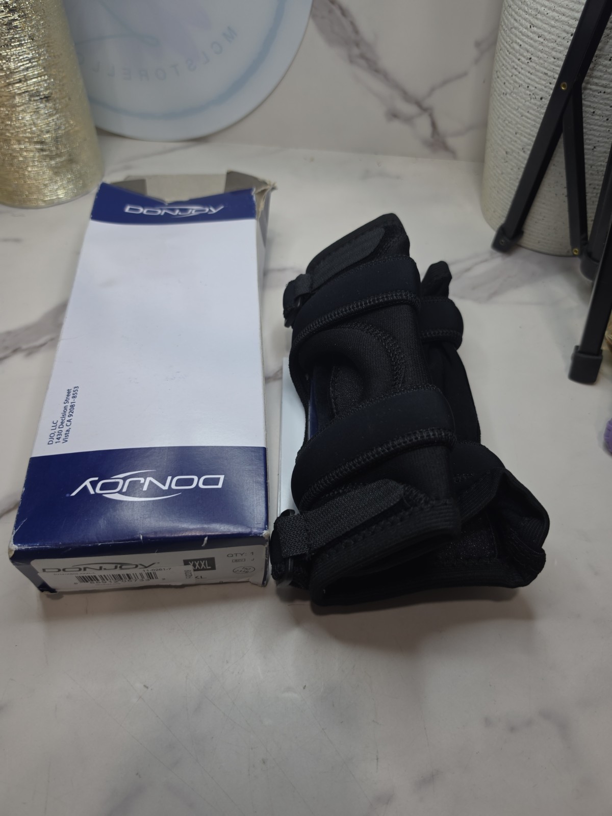DonJoy Tru-Pull Lite Knee Support Brace for Women and Men | Adjustable. XXXL