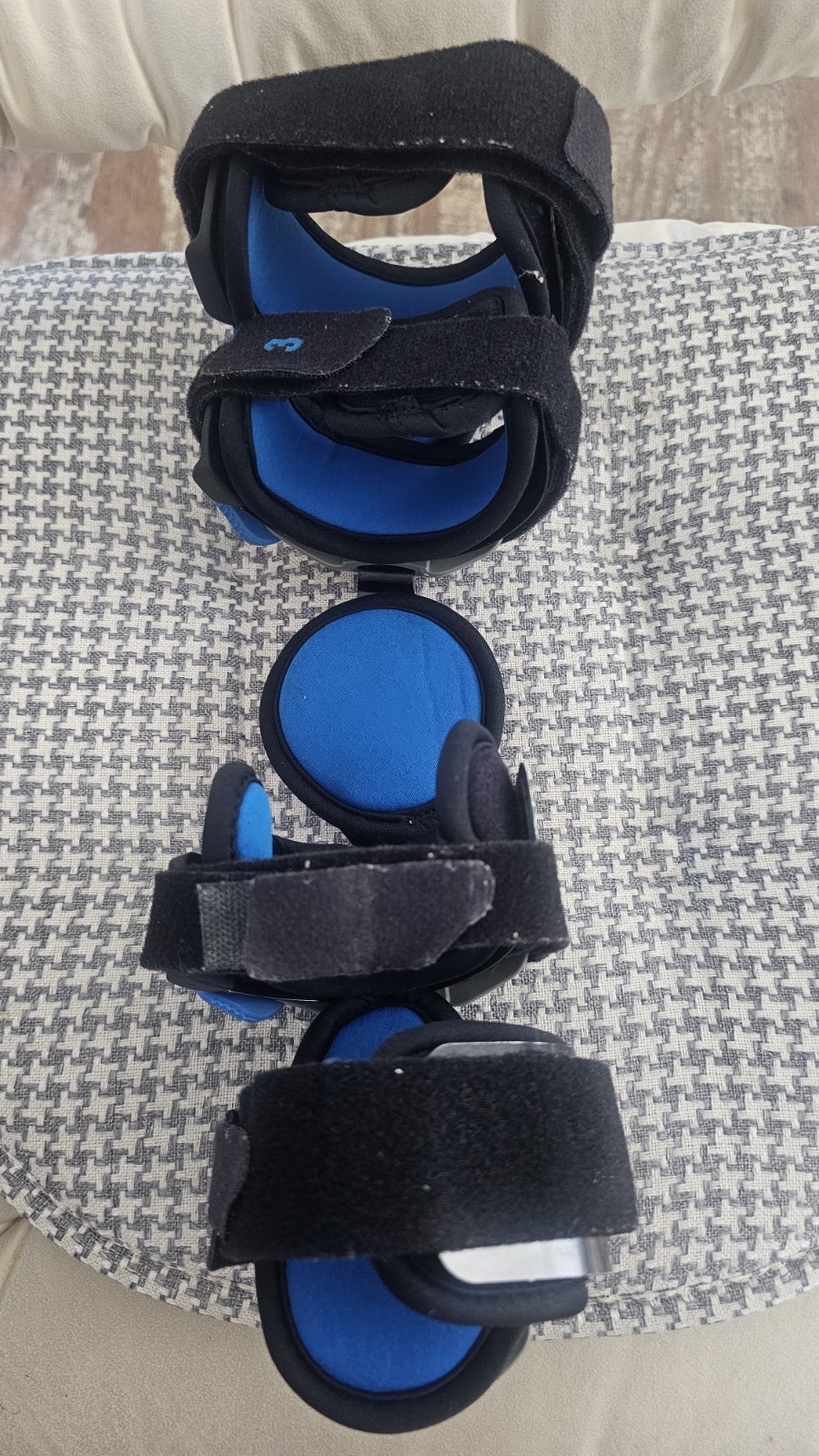 OSSUR Rebound Post-Op Knee Universal Cool Brace Pre-owned
