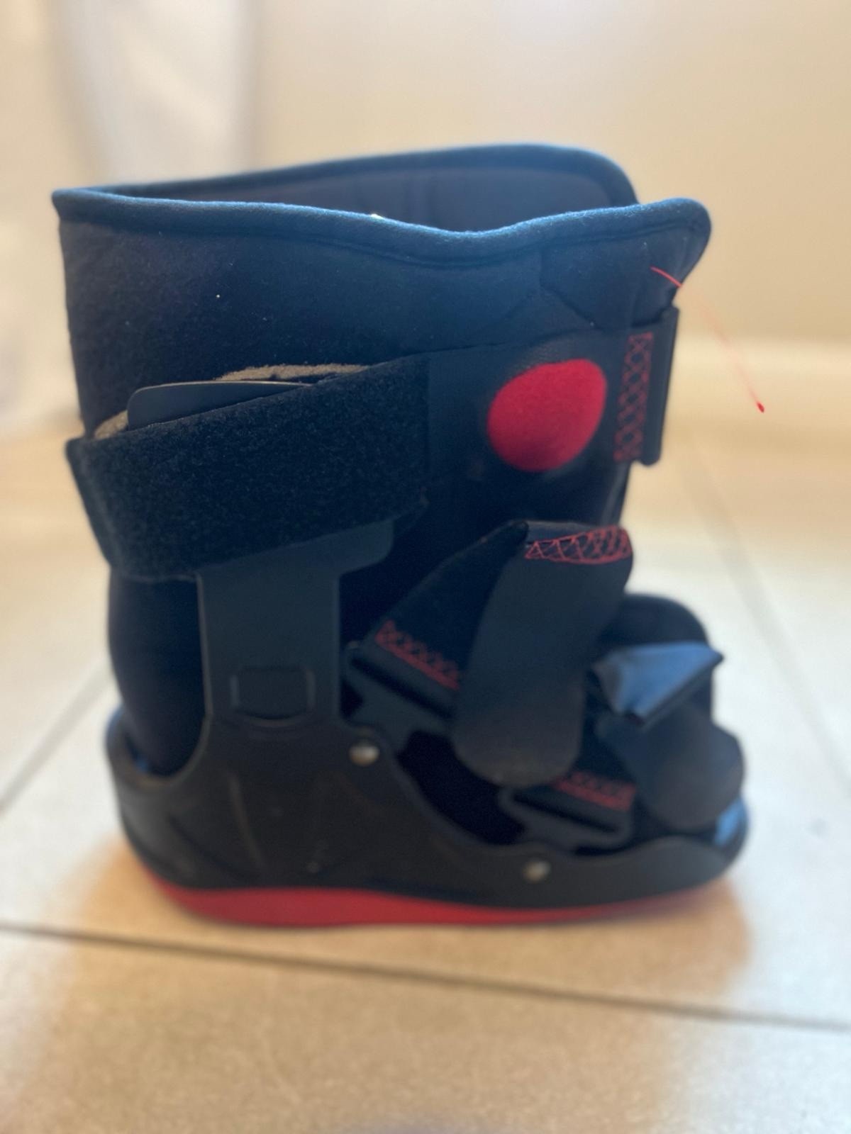Aircast Airselect Pneumatic Walking Boot