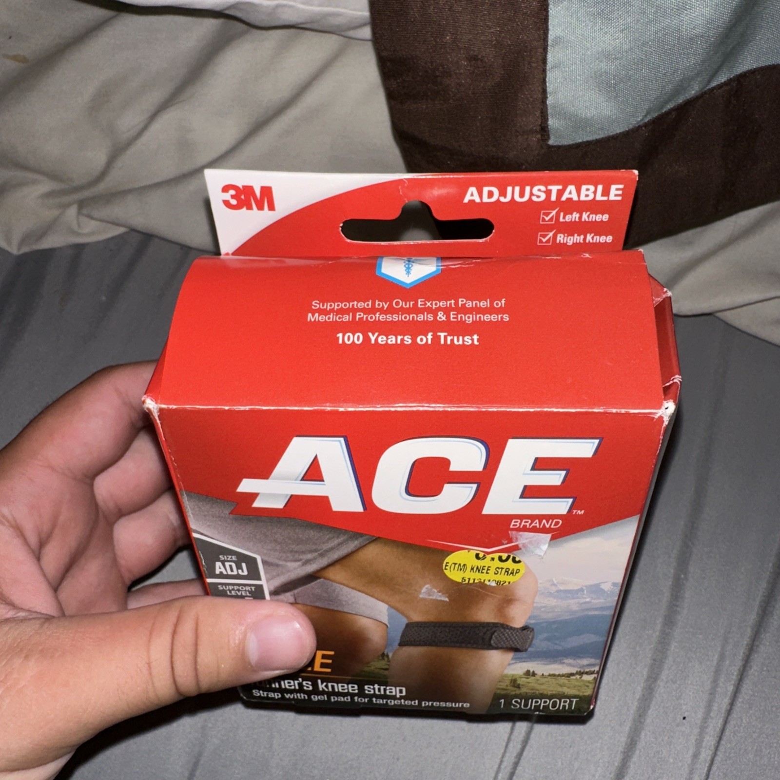 Ace Runner’s Knee Strap, One Size Adjustable With Gel Pad For Targeted Pressure