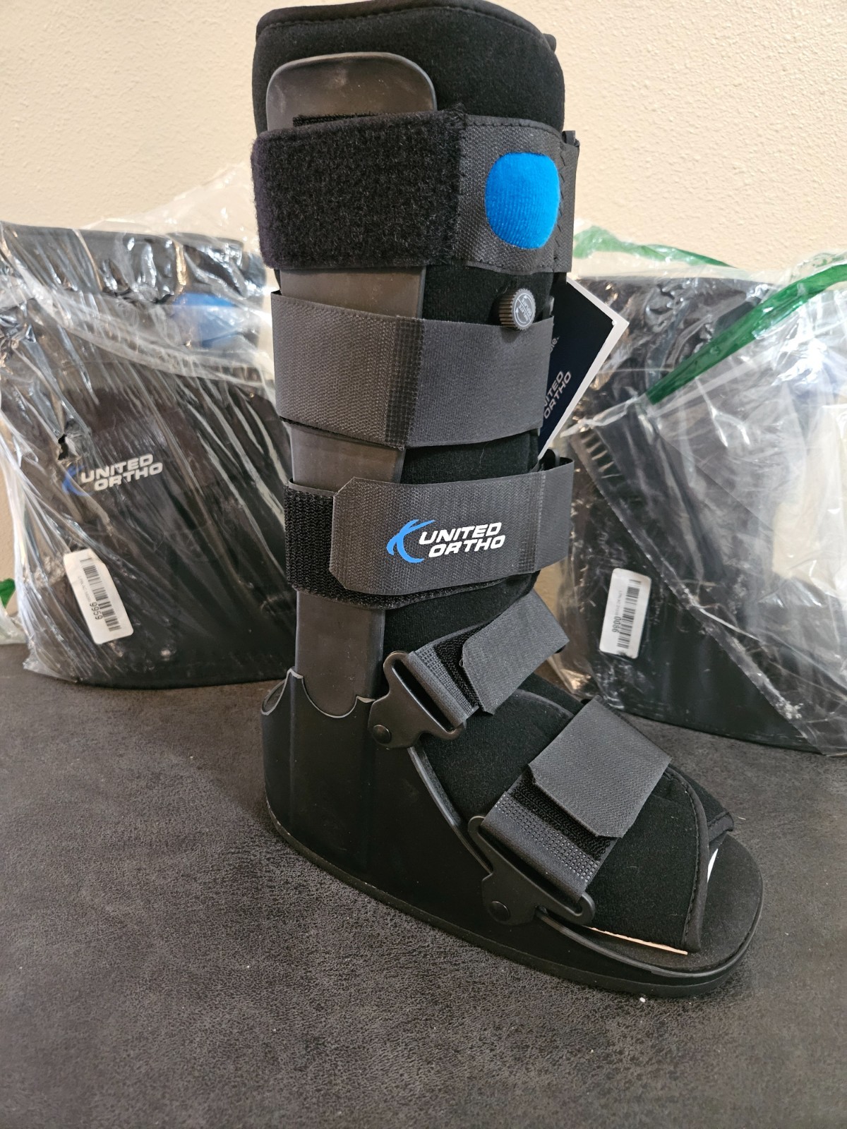 United Ortho Short Air Cam Walker Fracture Boot, Small, Black