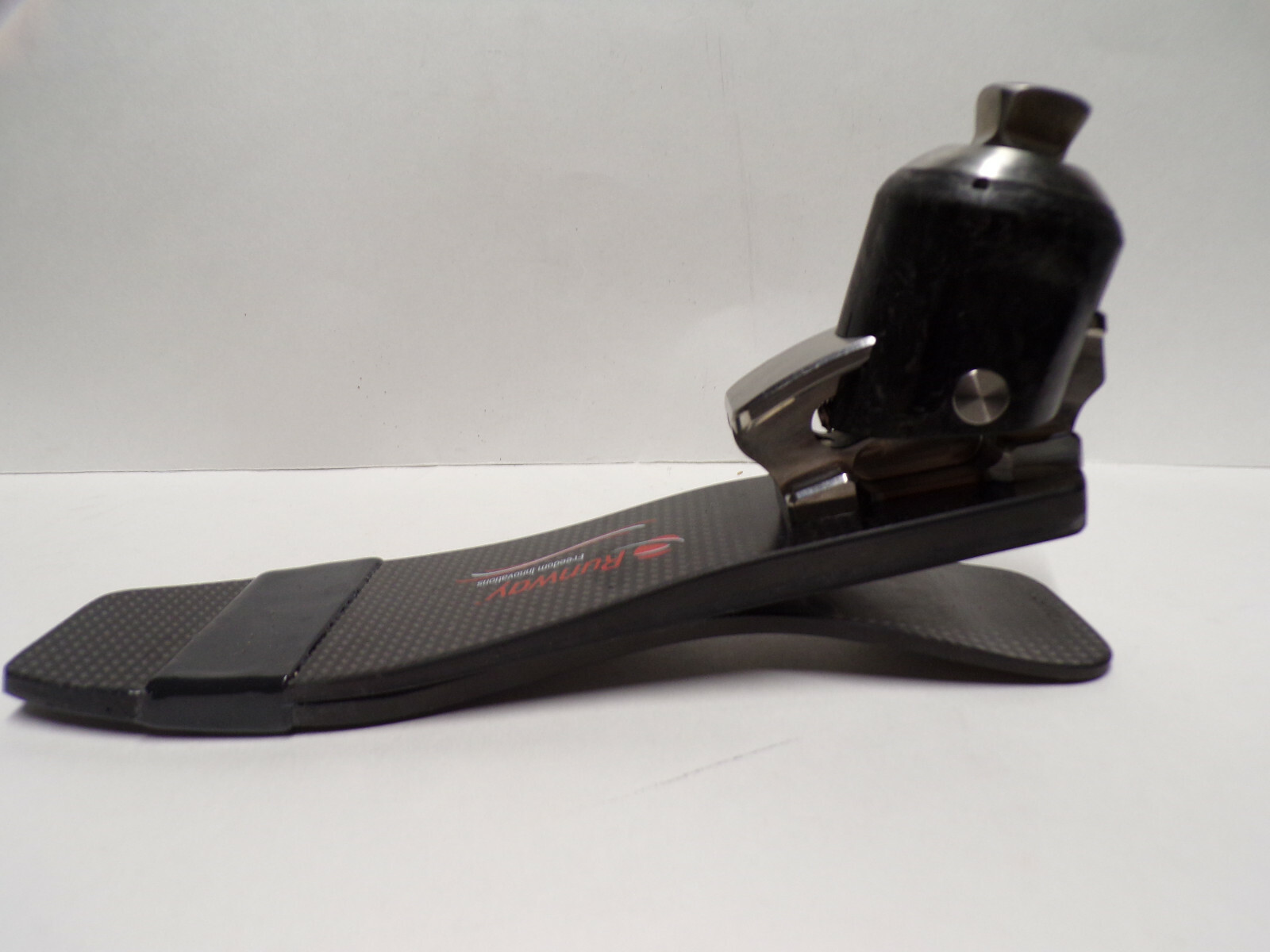 Freedom Runway Carbon Fiber Prosthetic Foot Size 26 Category 4 RIGHT