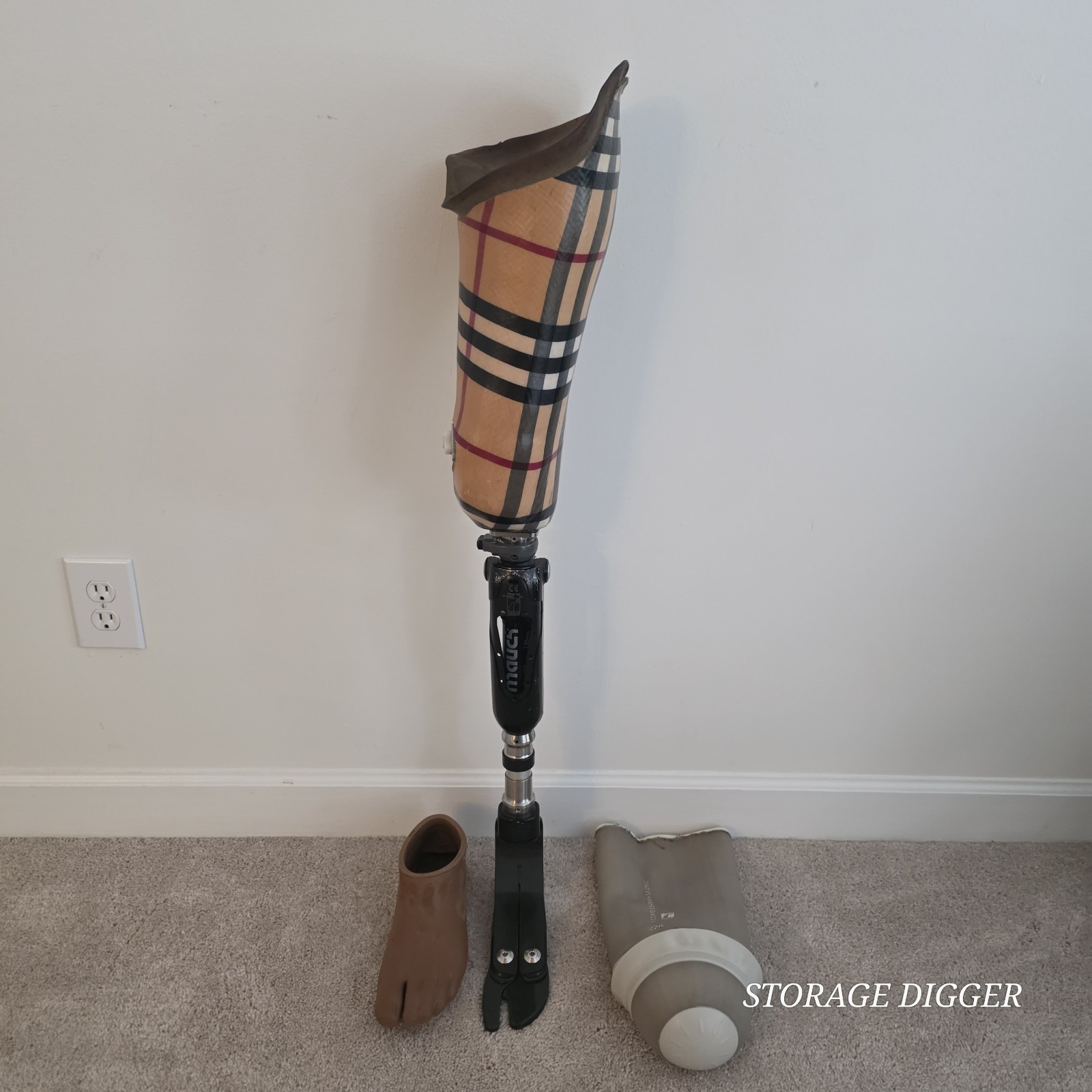 Ossur Pro Flex XC Mauch Prosthetic Left Leg Size 28 Cathegory 4 w/ Shell Sleeve