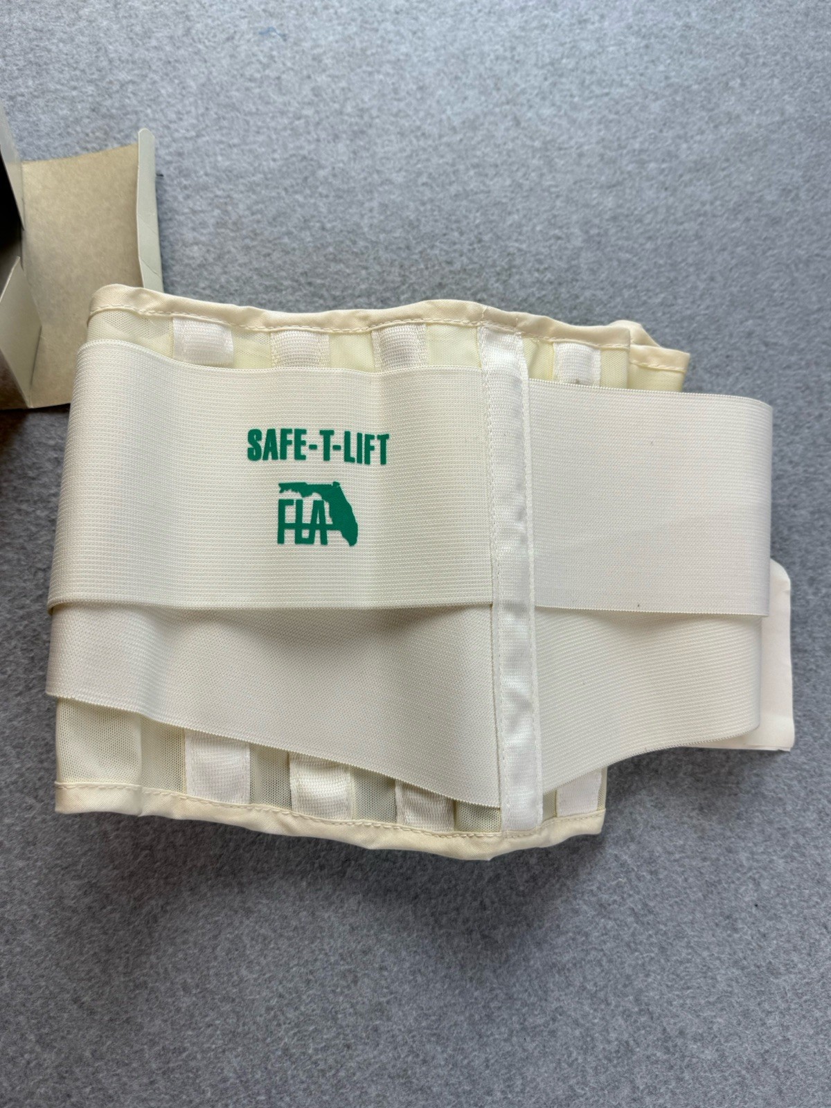 FLA Self-T-Lift Orthopedic White Back Support Sz M Vintage