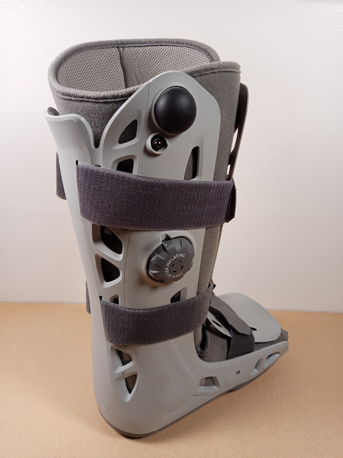 AirCast DJO AirSelect Pump Boot 16-18” Walking Cast Size Large Adjustable Used