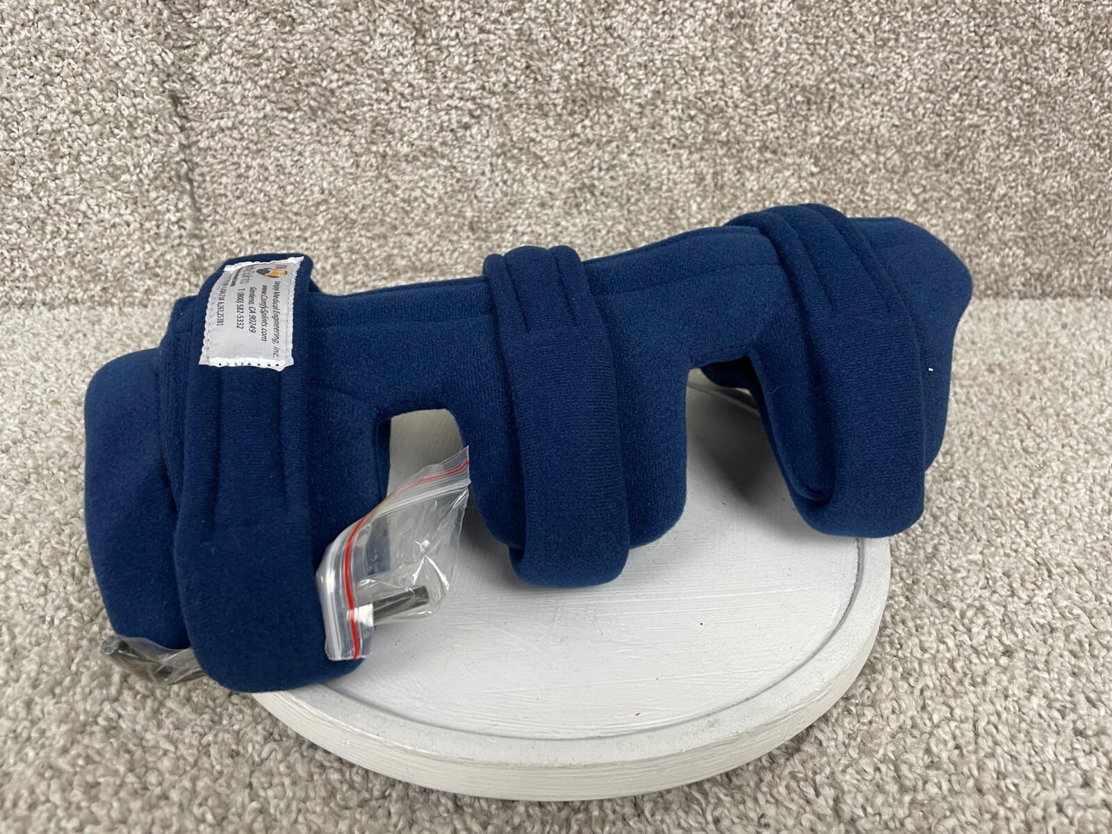 Comfy Splints Orthosis Adjustable Cone Rest Hands Strap w/ Finger Separator Blue