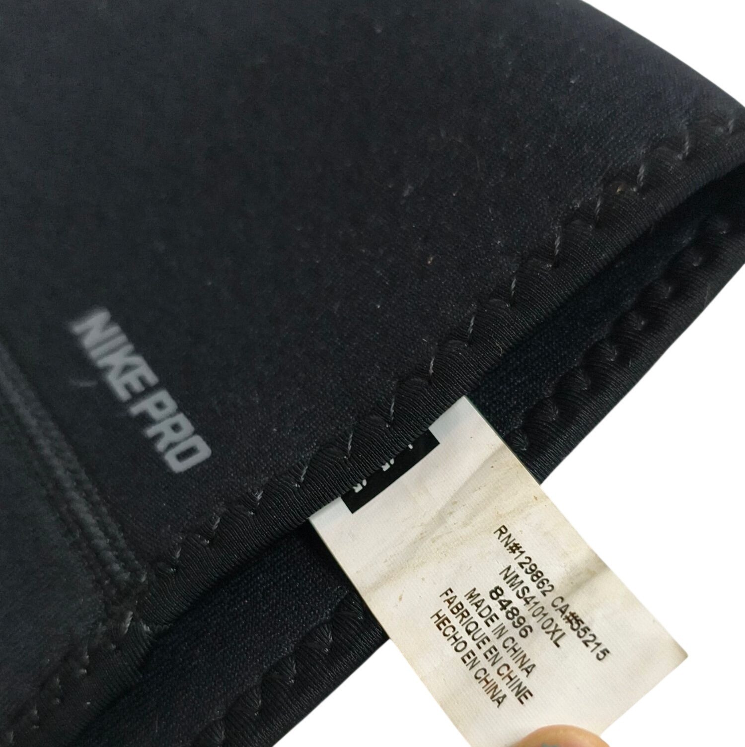 Nike Pro Black Closed Patella Knee Sleeve Compression Support Gear M