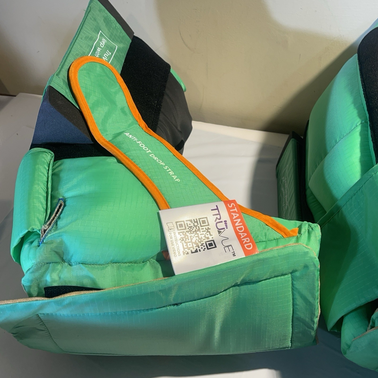 EHOB TruVue Standard Heel Protector Ulcer Prevention Boot + Wedge (1pr) Un-used