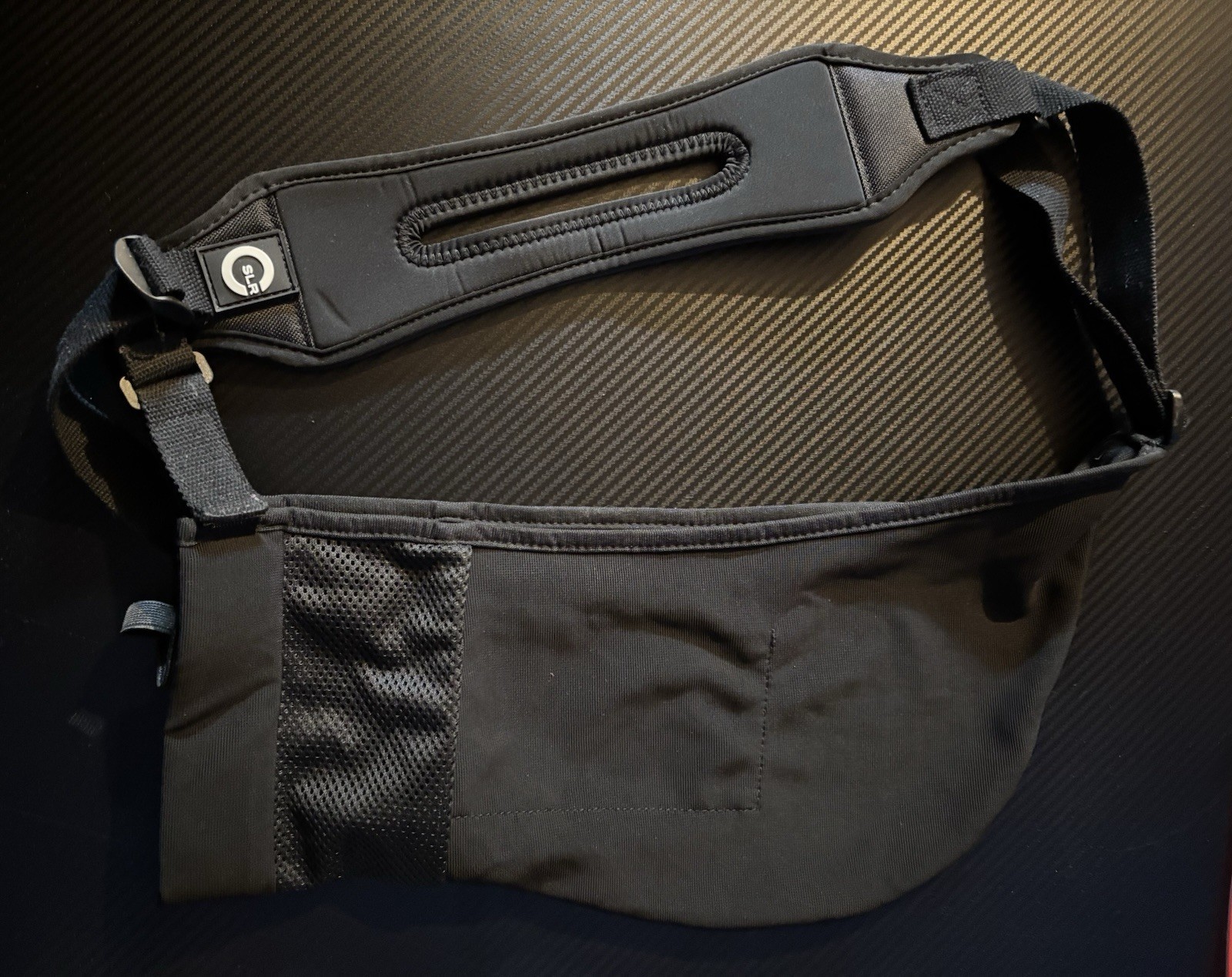 SLR Arm Sling Black One Size Universal Adjustable Inside Mesh Pockets