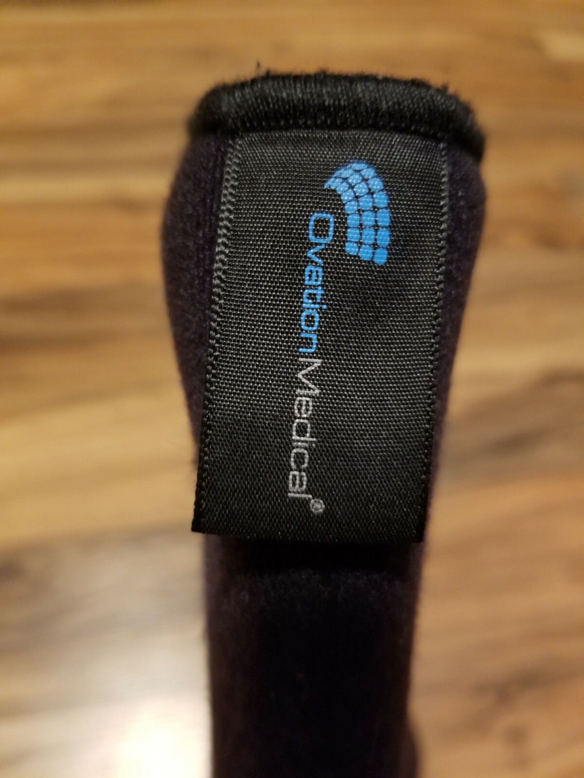 Barely Used – Pair of Ovation Medical Short Pneumatic Air Walker Boots with pads