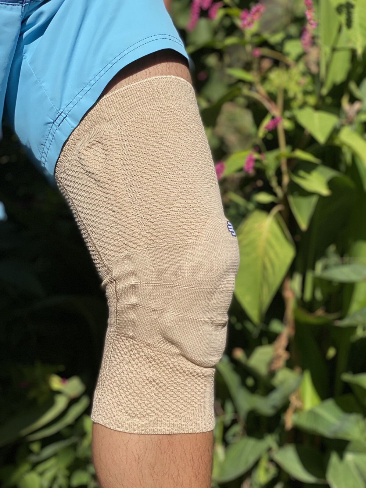 Bauerfeind GenuTrain Size 3 Knee Support Sleeve Beige Compression Knit