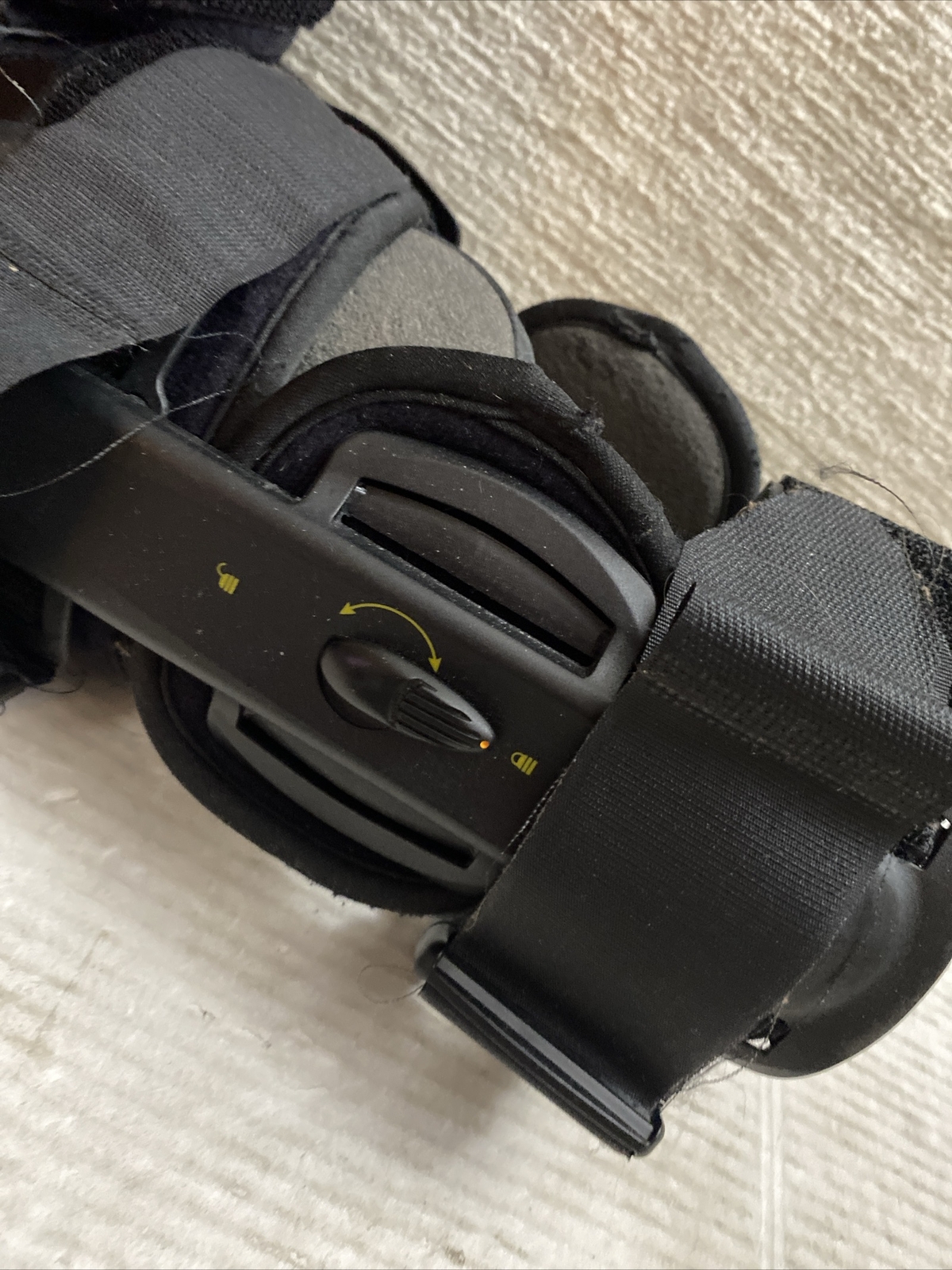 OSSUR Knee Brace Flex Innovator DLX Post Op Hinged Universal Adjustable Ortho