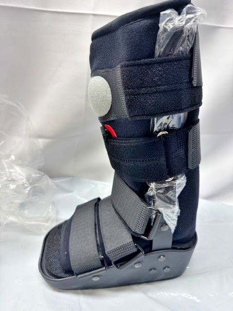 ProCare MaxTrax Air Walker Boot – XS– Ref 79-95412*New