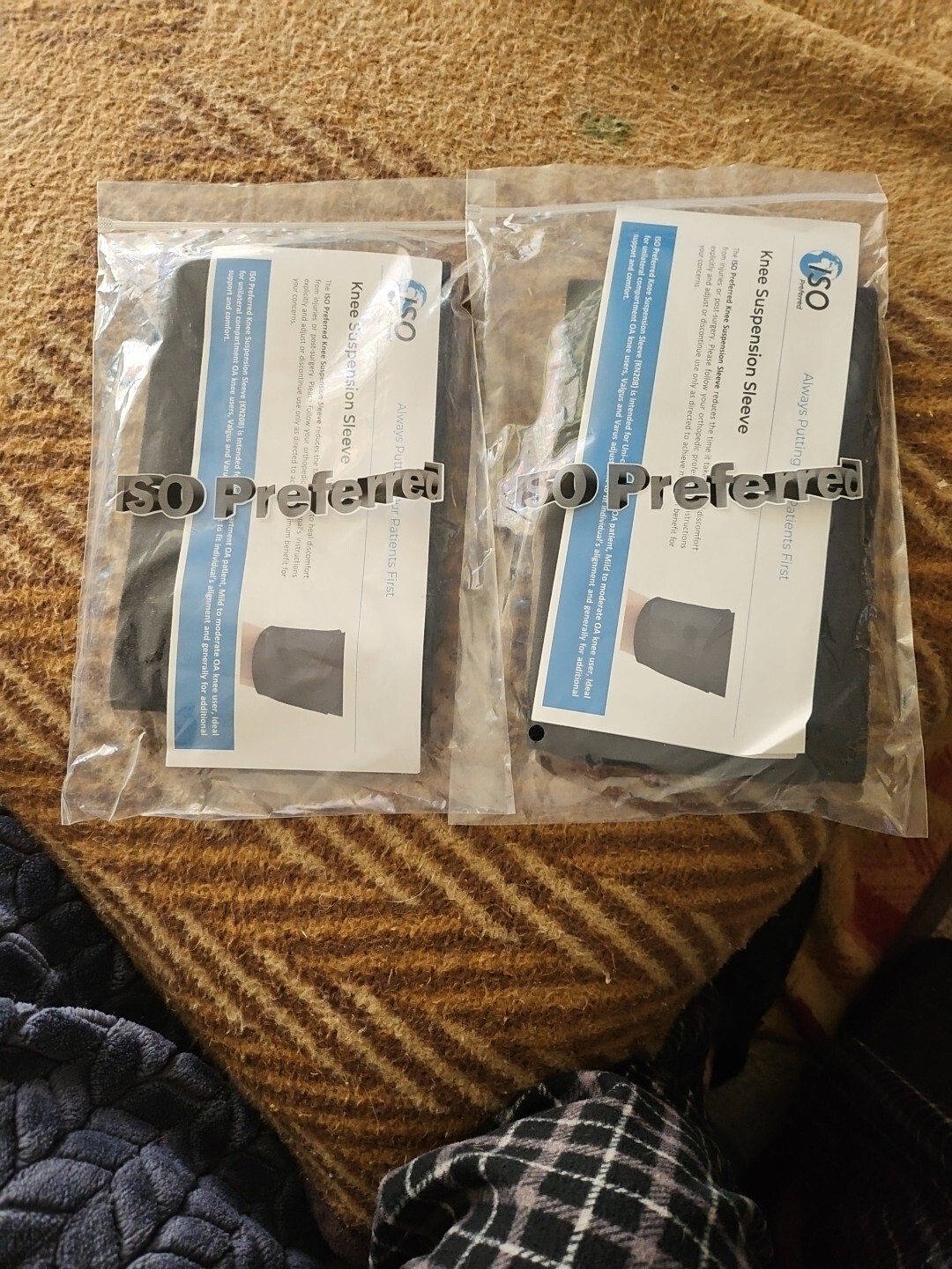 Lot Of 2 ISO Preferred ISO-KN208 Universal Knee Suspension Sleeve New