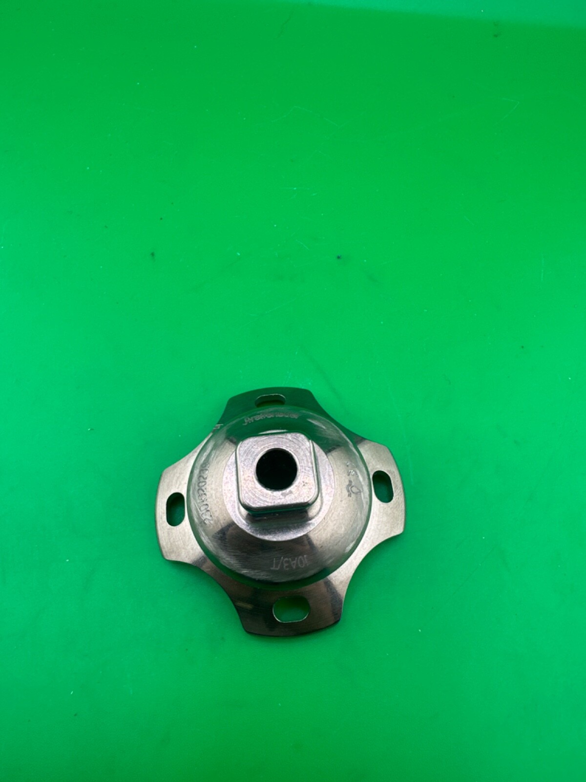 Prosthetic component adapter part. Lamination male pyramid