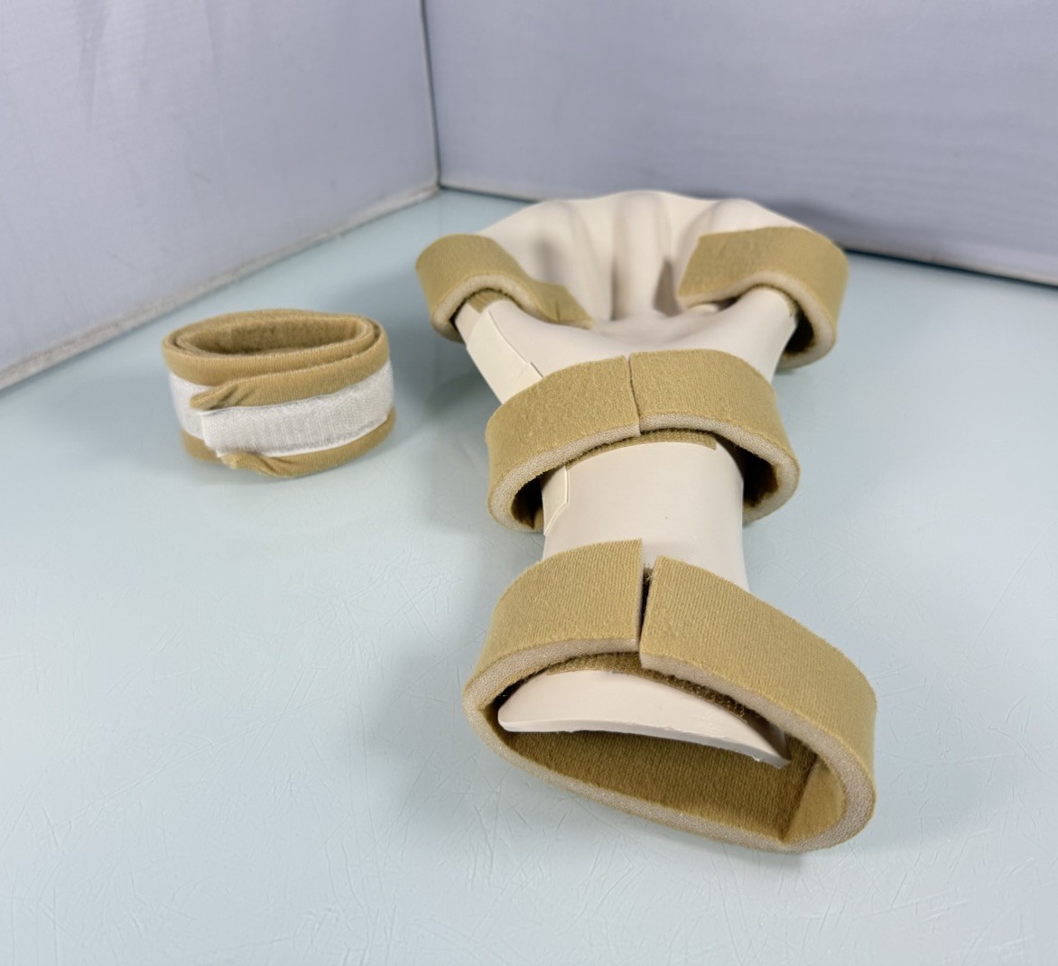 Hard ABS Custom Thermoplastic LEFT Hand Wrist Joint Fingers Immobilization Brace