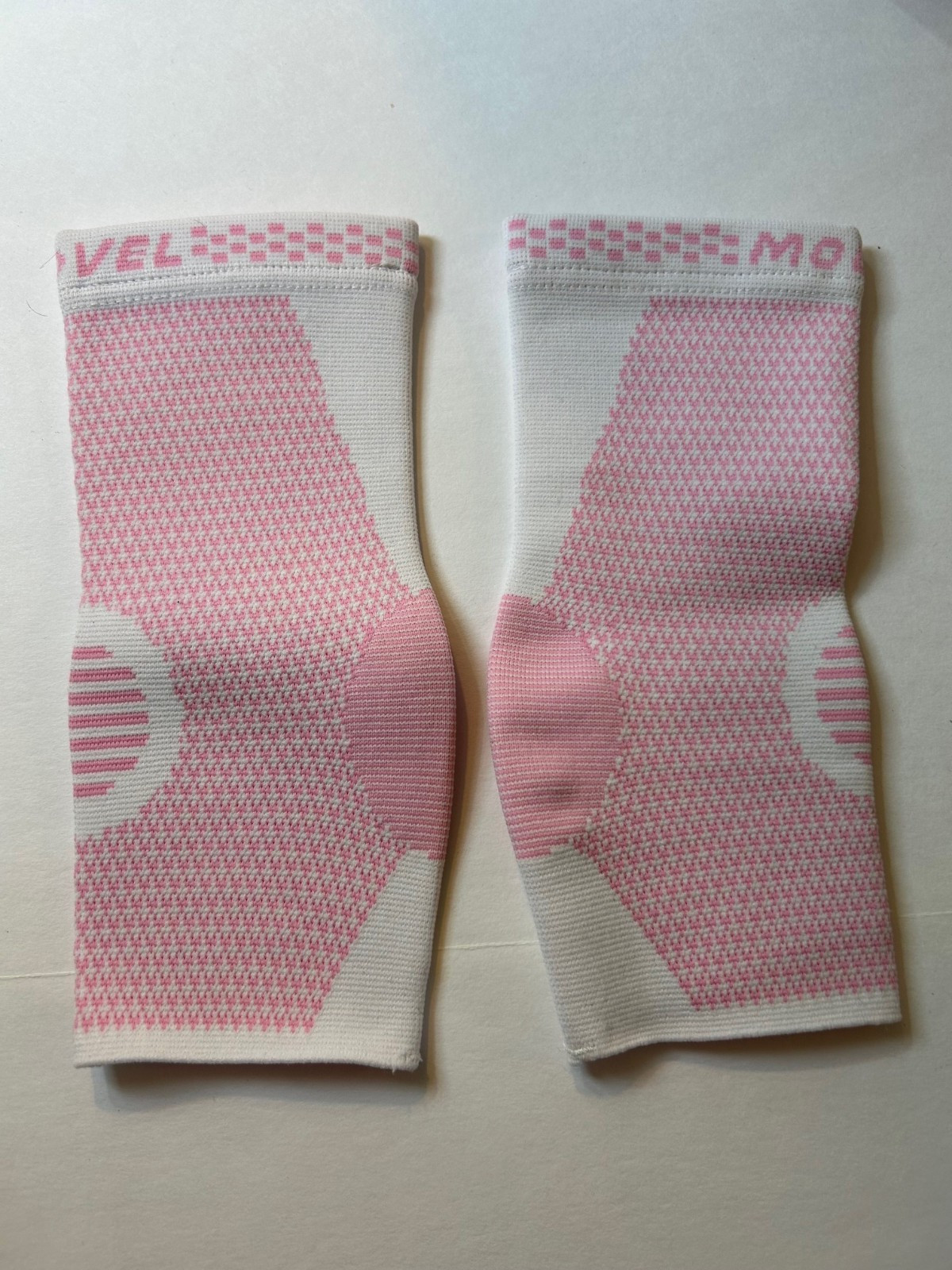 New Pink Compression Ankle Foot Brace Support Sleeve Size Medium