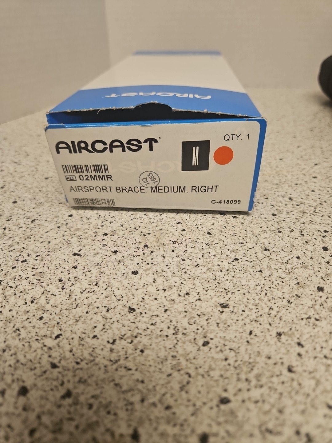 Aircast 02MMR Airsport Ankle Brace Medium Right Size Men’s 7.5-11 Women’s 9-12.5
