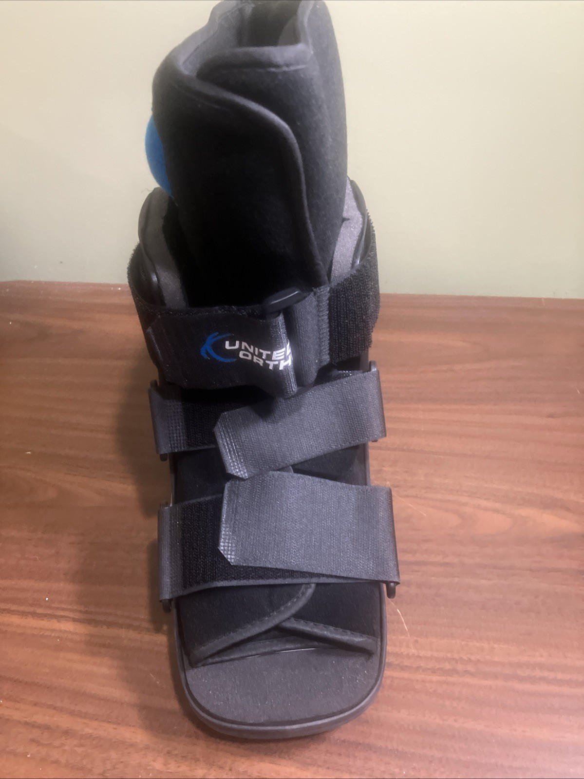 New United Ortho air Walker Fracture Medical Boot size SM