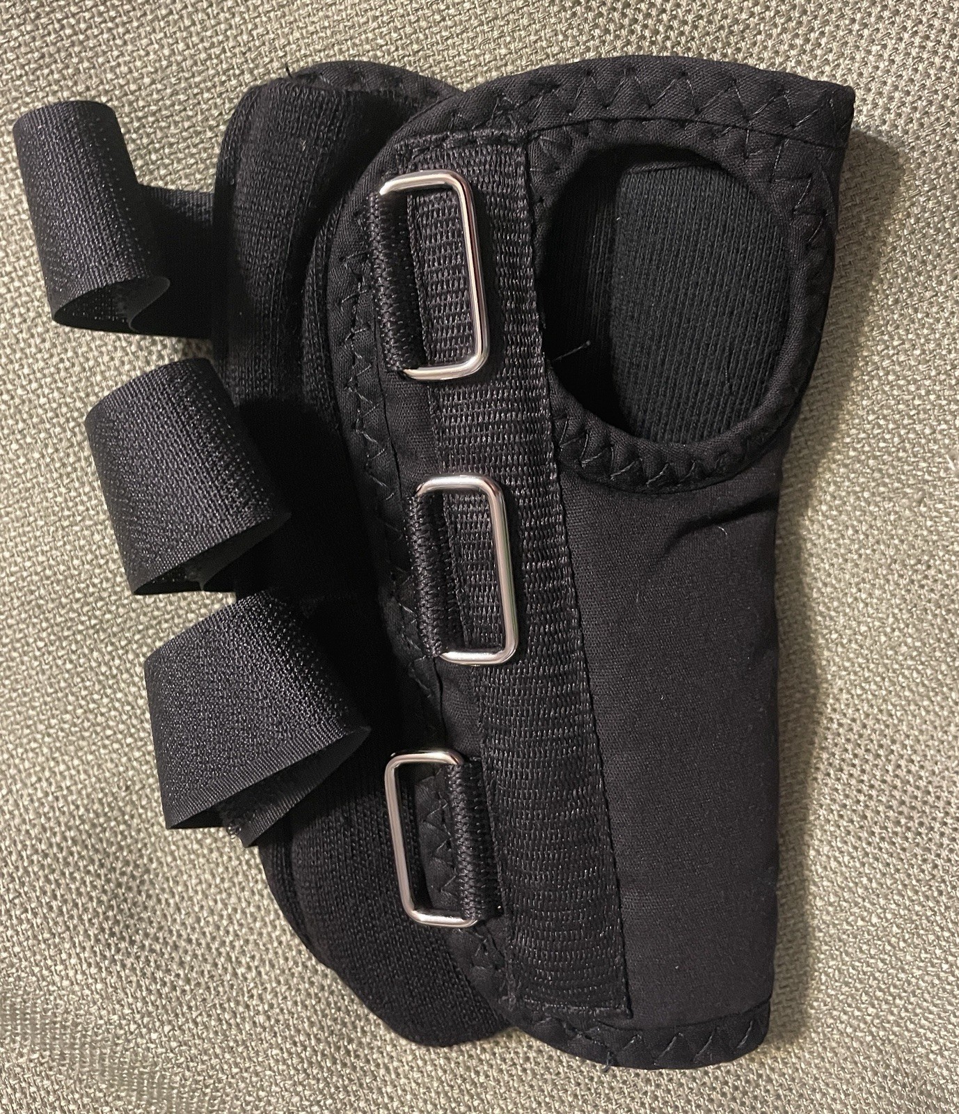 NIB “ROYLAN” D-RING WRIST BRACE for LEFT HAND ADULT S small BLACK 081283316 WOW