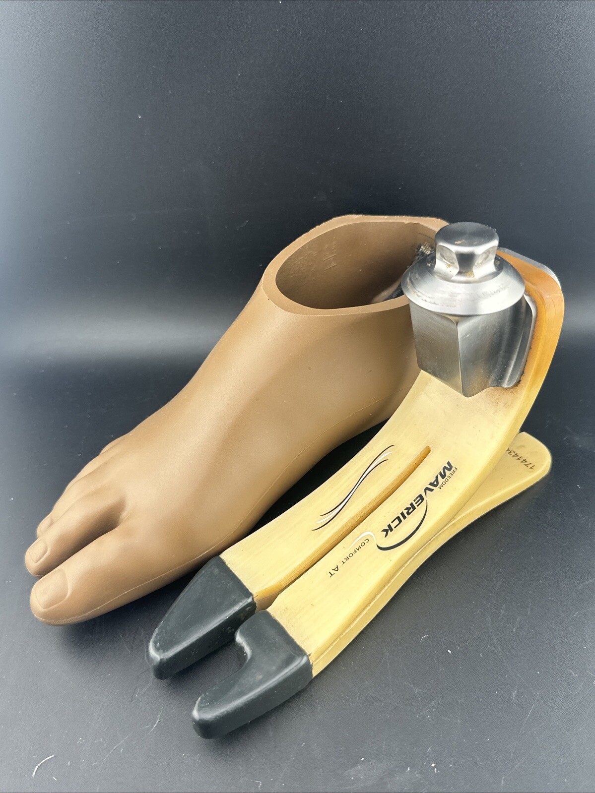 otto Bock Freedom Maverick Comfort AT prosthetic Foot. Size 23 Category 9 Right