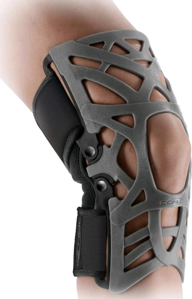 DonJoy Reaction Web Knee Support Brace Large (Medial Right / Lateral Left)