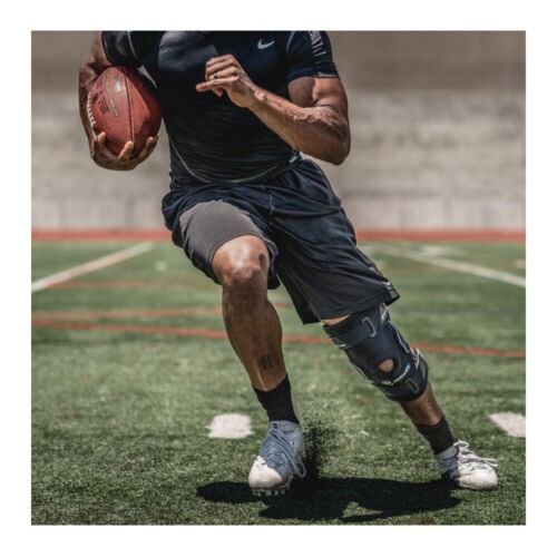 DonJoy Performance Bionic Drytex Knee Sleeve (Black/Medium).