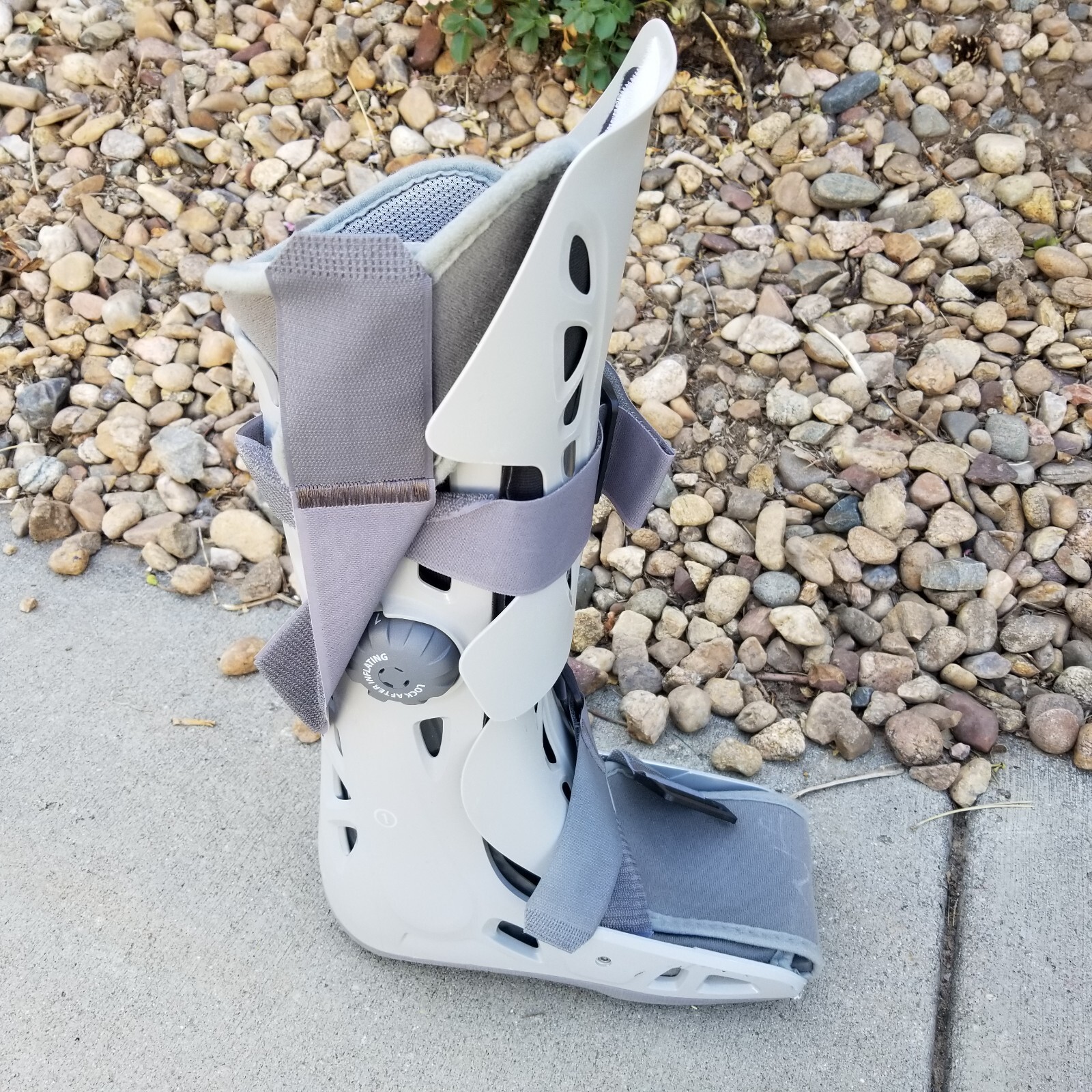 Aircast AirSelect DJO Brace/Walking Boot Medium Air Pump