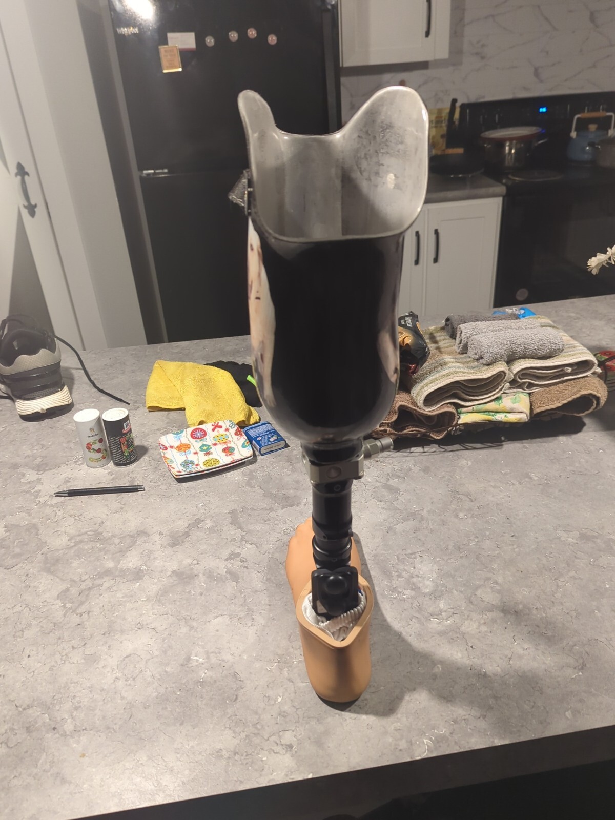 prosthetic leg