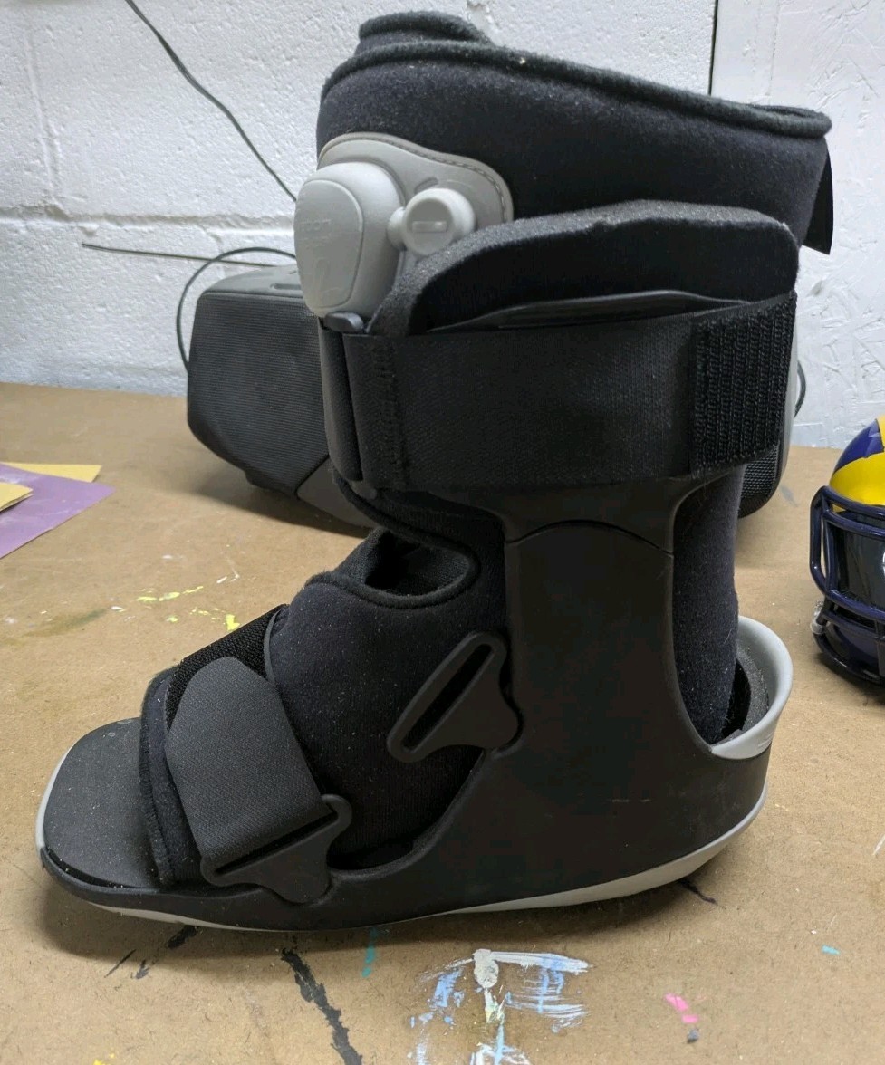 OVATION MEDICAL Gen 2 Short Walking Boot Pneumatic Pump Black Shockpod Size M