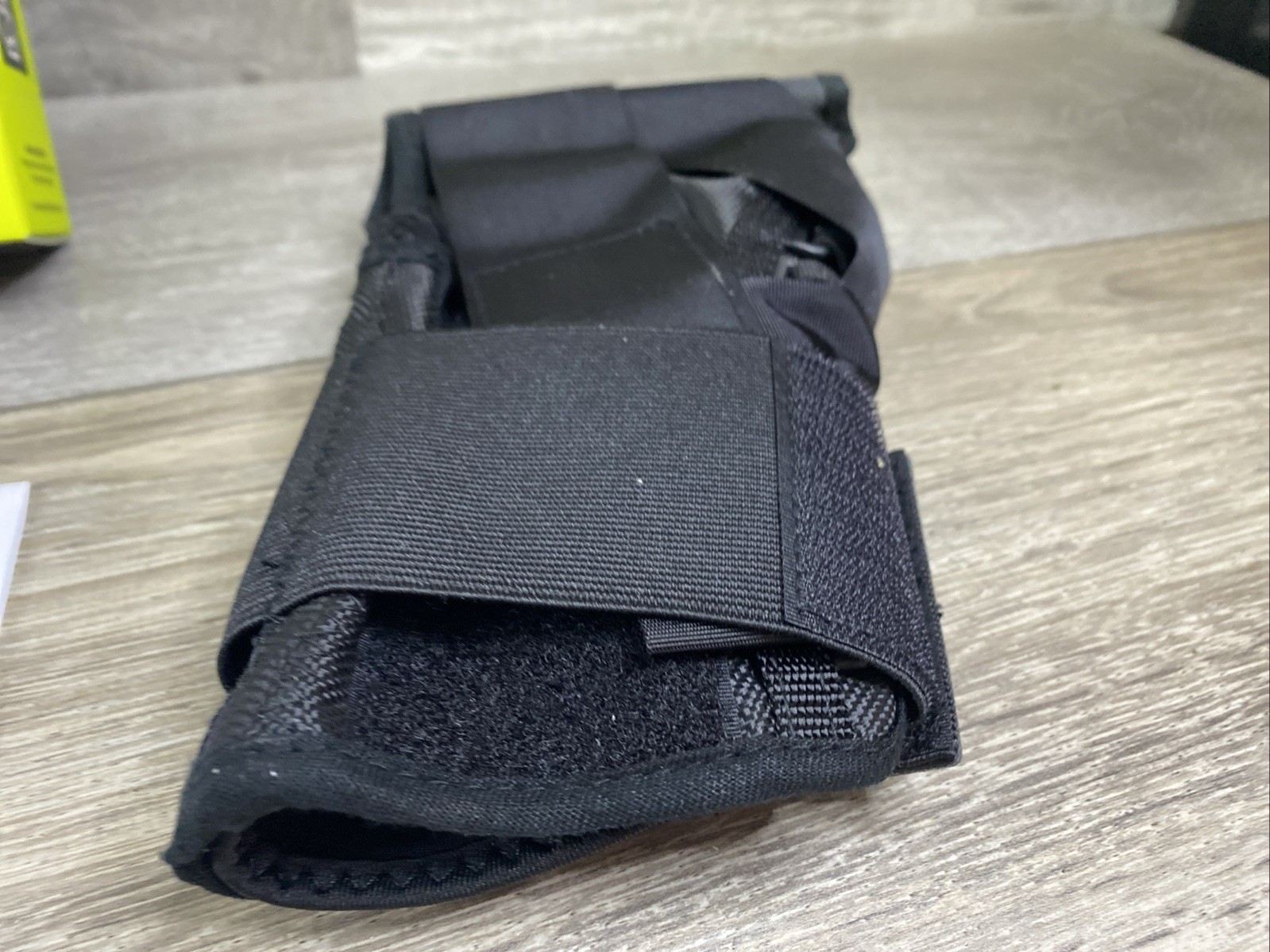 DonJoy Performance 🦶Size M Medium 12″-13″ Lace-Up Ankle Brace Stabilizer