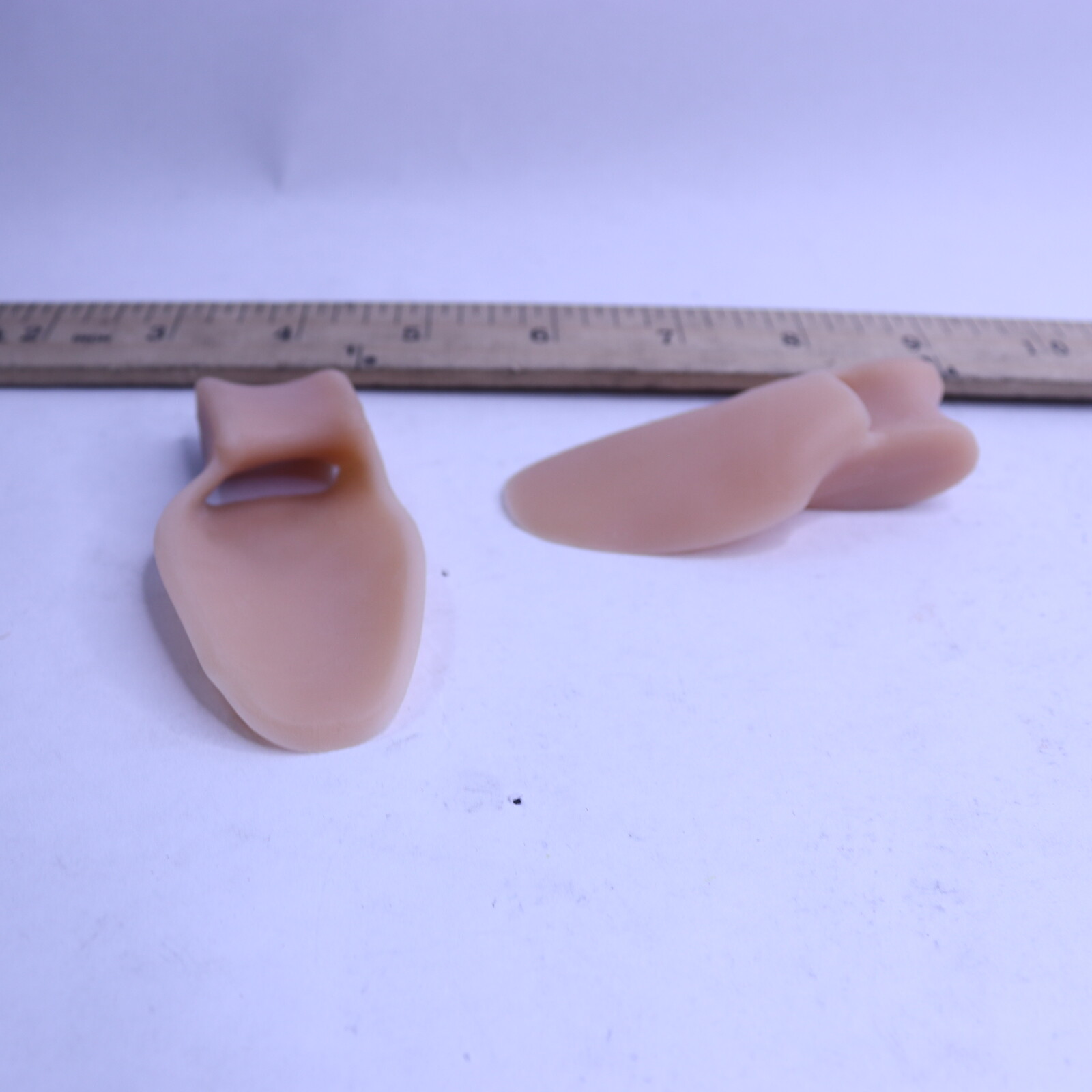 (Pair) Thumb Toe Separator Splint Straightener Silicone Skin Color
