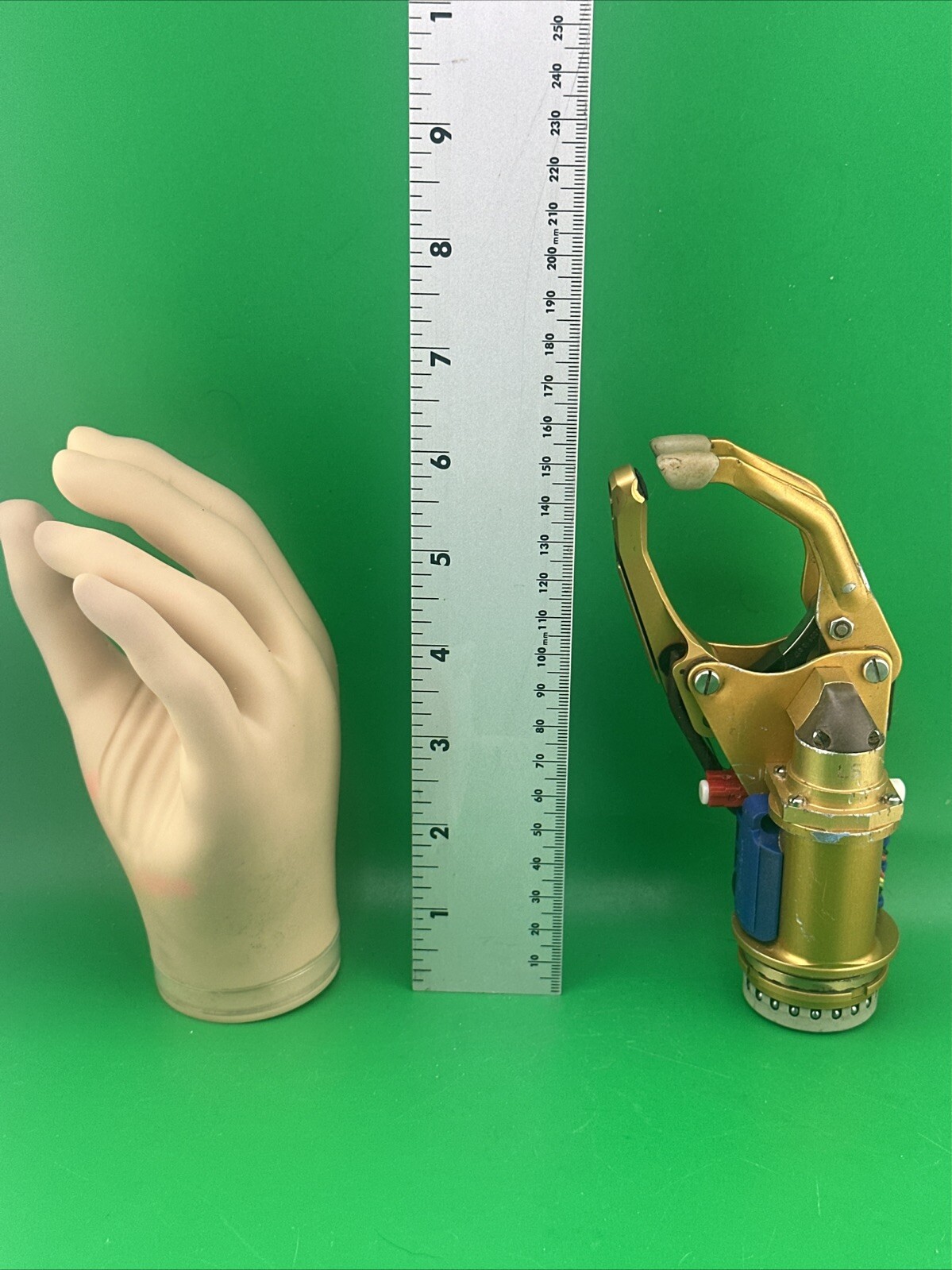 Ottobock Otto Bock SensorHand Speed Myoelectric Prosthetic Hand Left PARTS ONLY