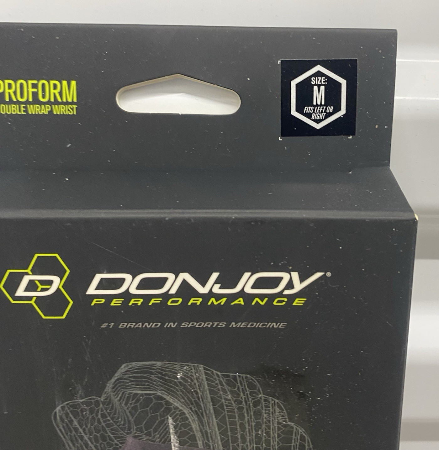 Donjoy Performance Proform Double Wrap Wrist Size Medium Brand NEW