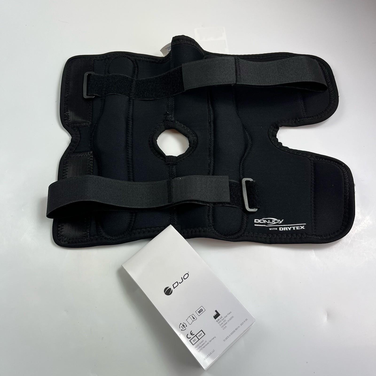 Donjoy Sports Hinged Knee Wrap Size S
