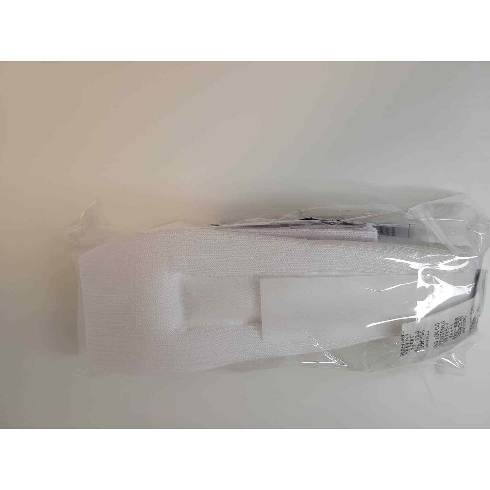 NIB Universal 3 Inch Cervical Soft Collar SA100130