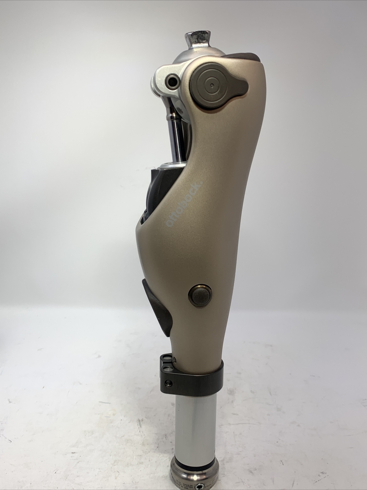 ottobock otto bock 2016 kenevo microprocessor prosthetic knee. perfect condition