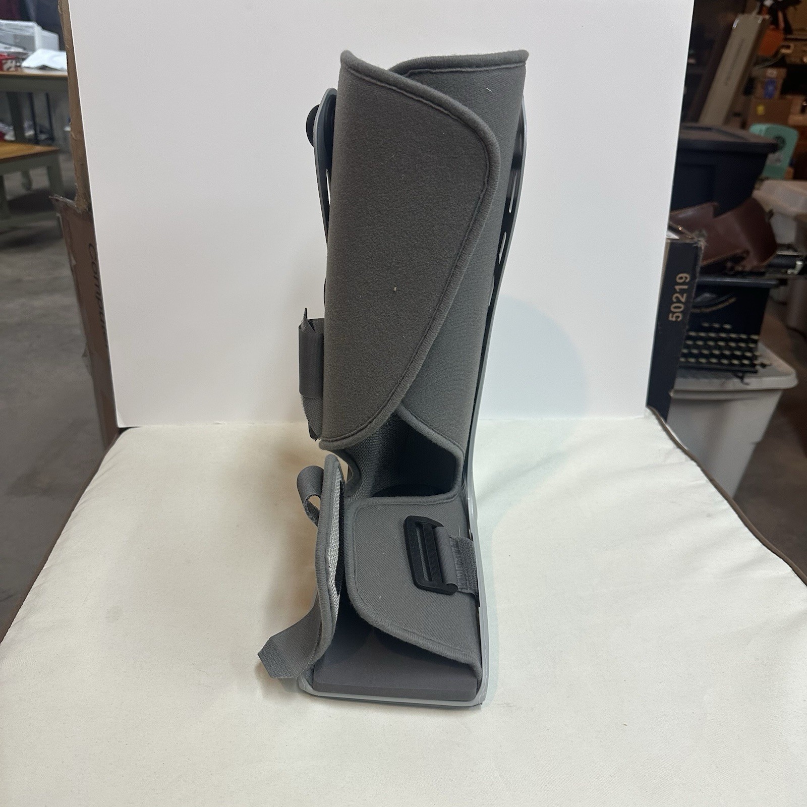 Aircast AirSelect Short Walker Brace / Walking Boot – Gray, Size: M