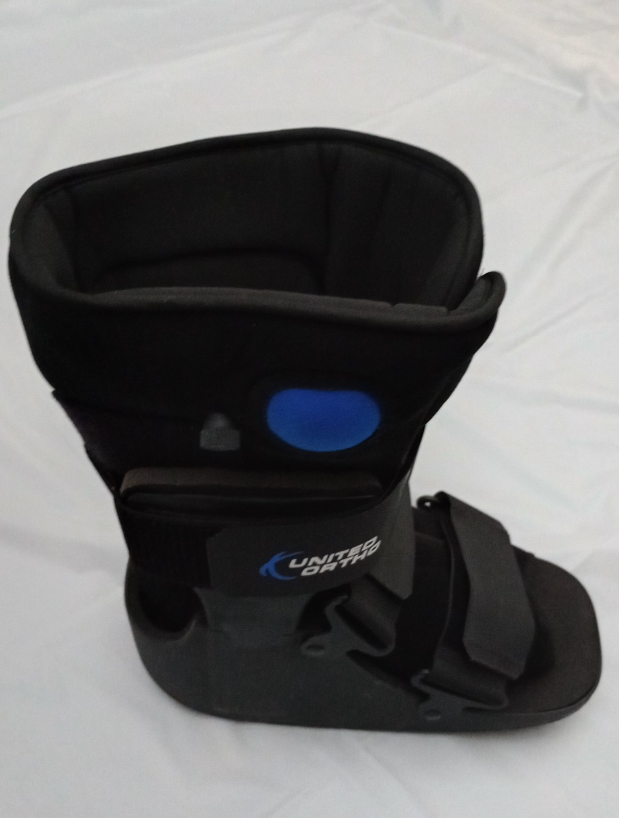 Ankle And Foot Brace. United Ortho Air Cam Walker. Broken Bone Fracture Boot.