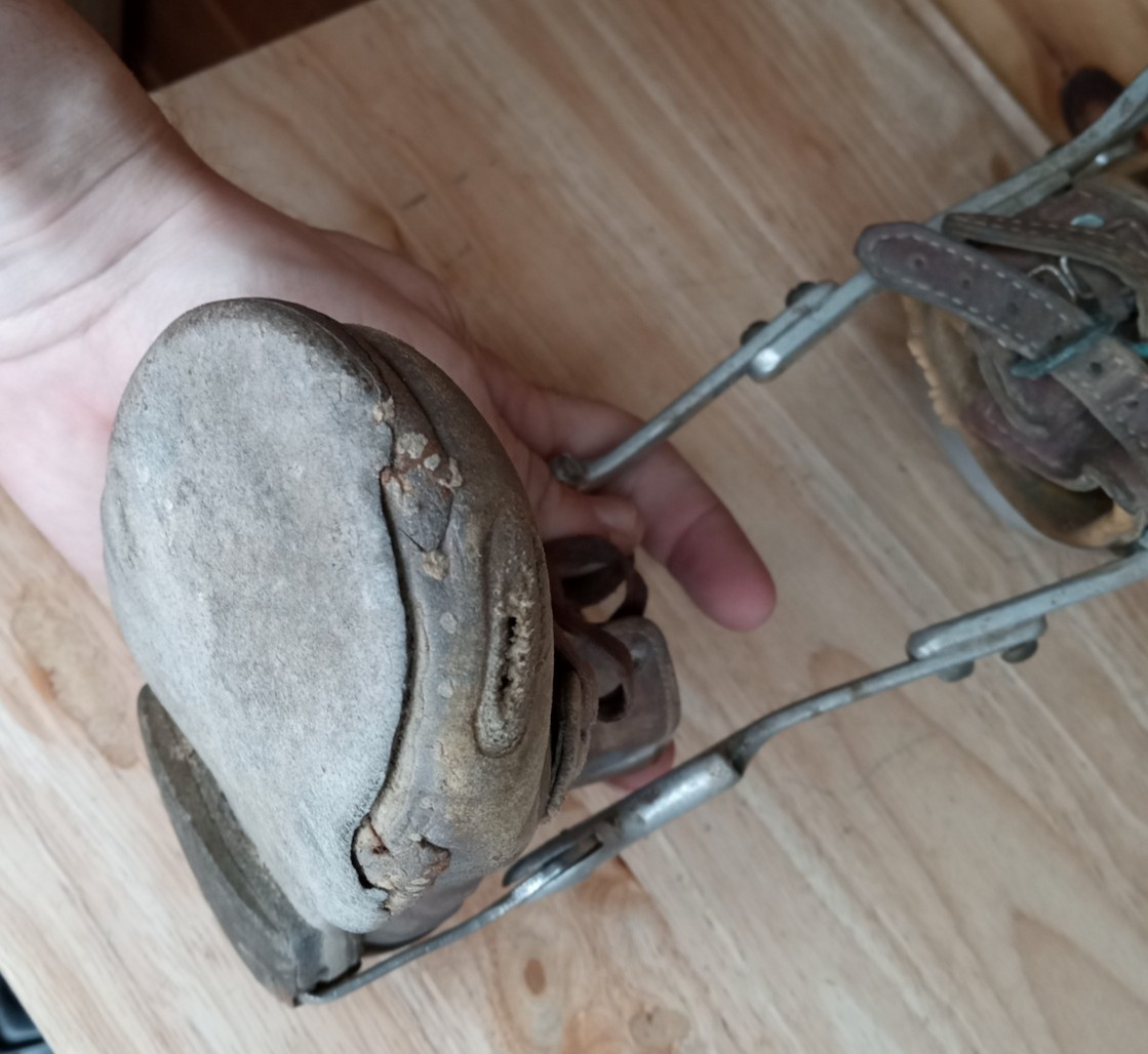 Vintage Child Leg Brace Orthopedic Shoe Metal Leather Polio Knee Support Rare